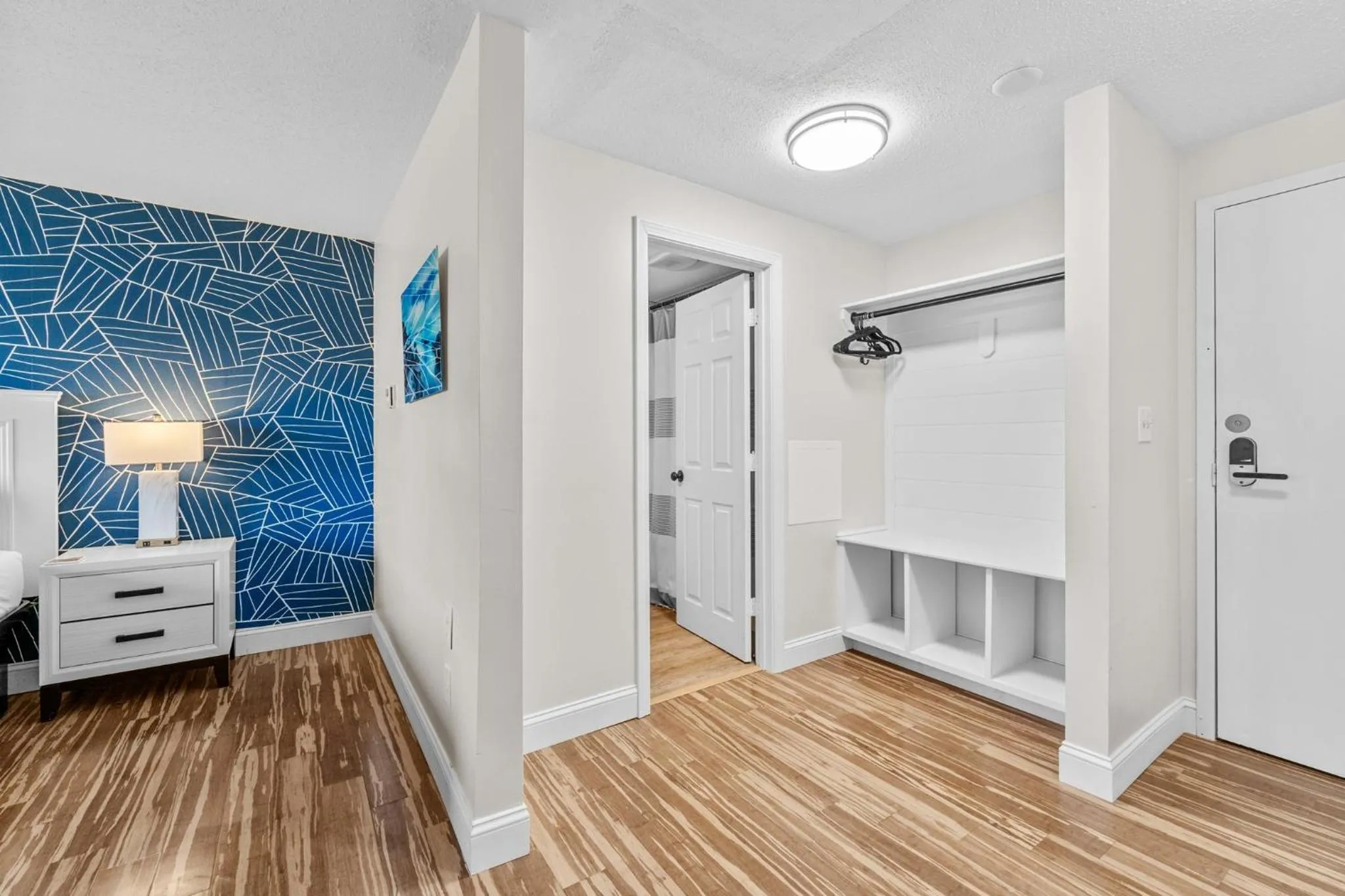 Bed in Green Harbor Hotel