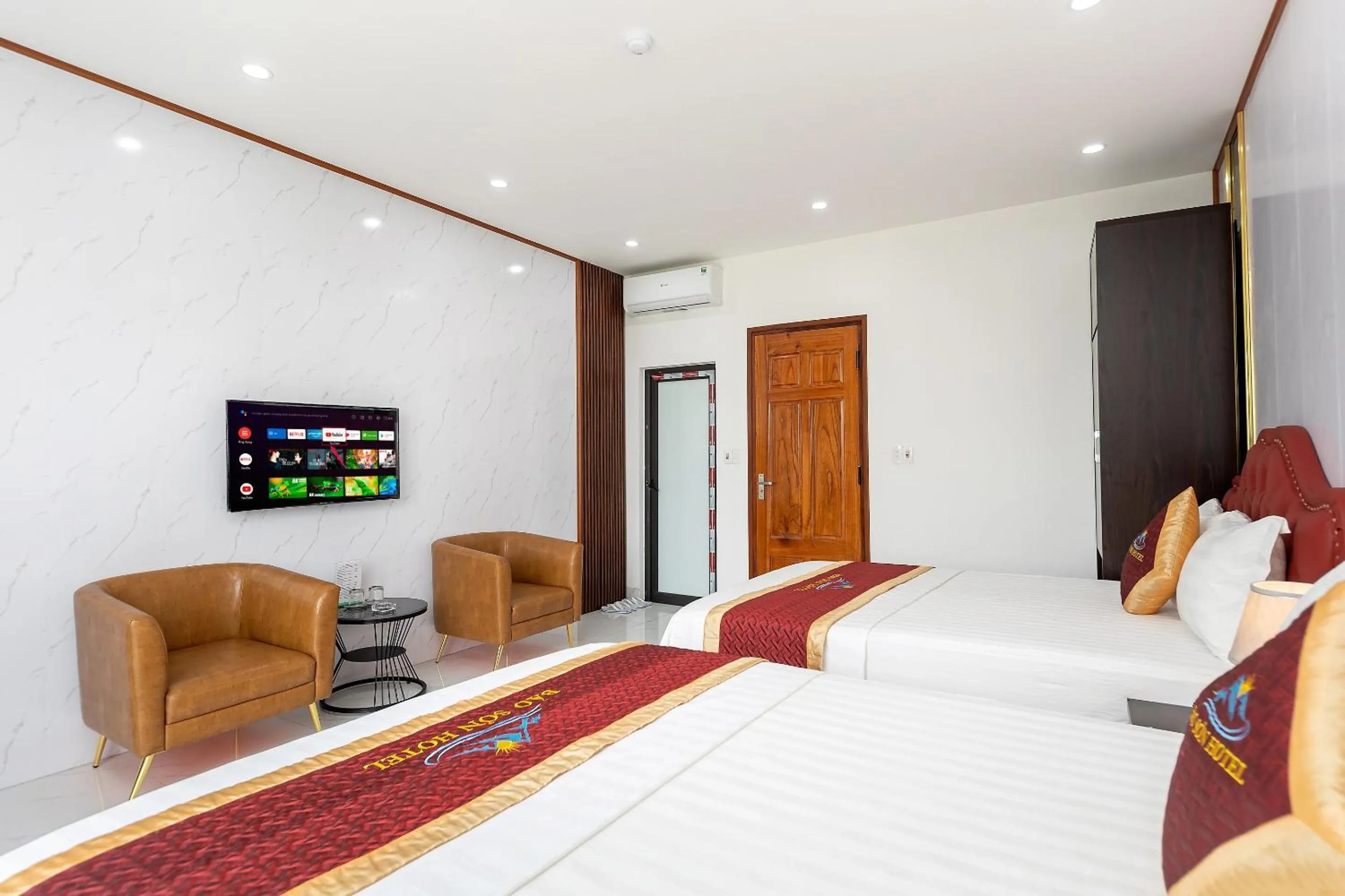 Bedroom in OYO 1238 Bao Son Hotel