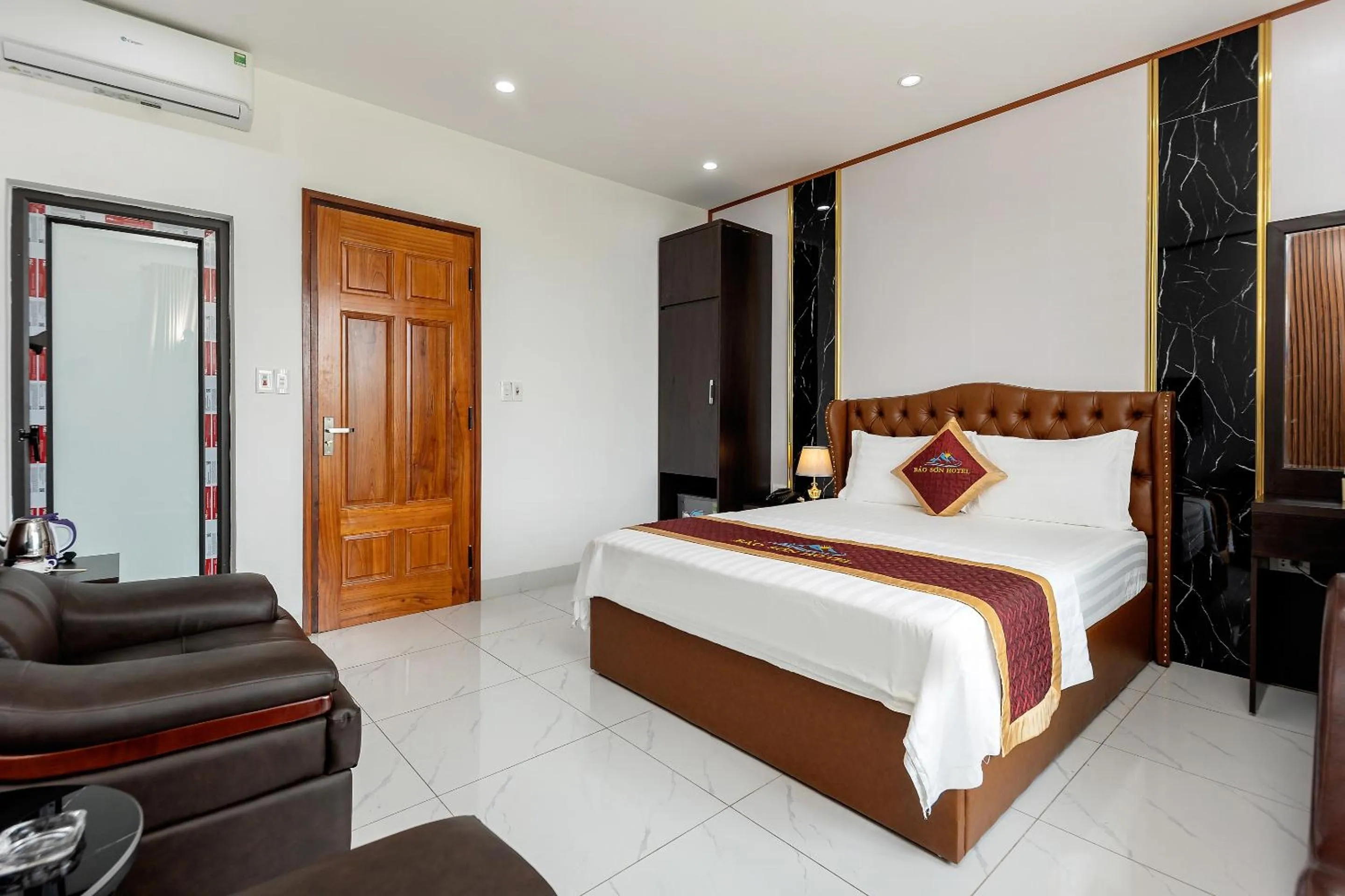 Bedroom in OYO 1238 Bao Son Hotel