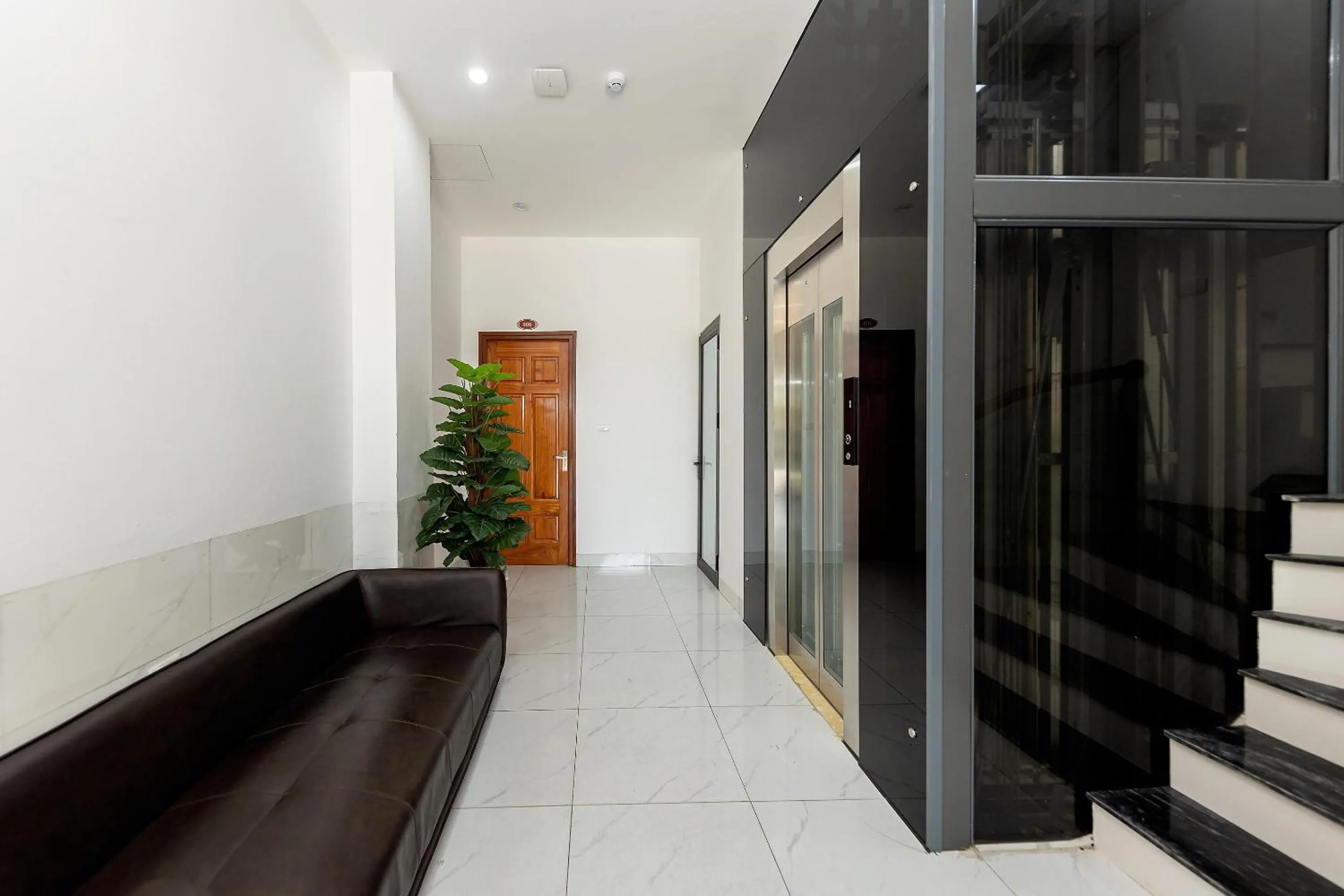 Lobby or reception in OYO 1238 Bao Son Hotel