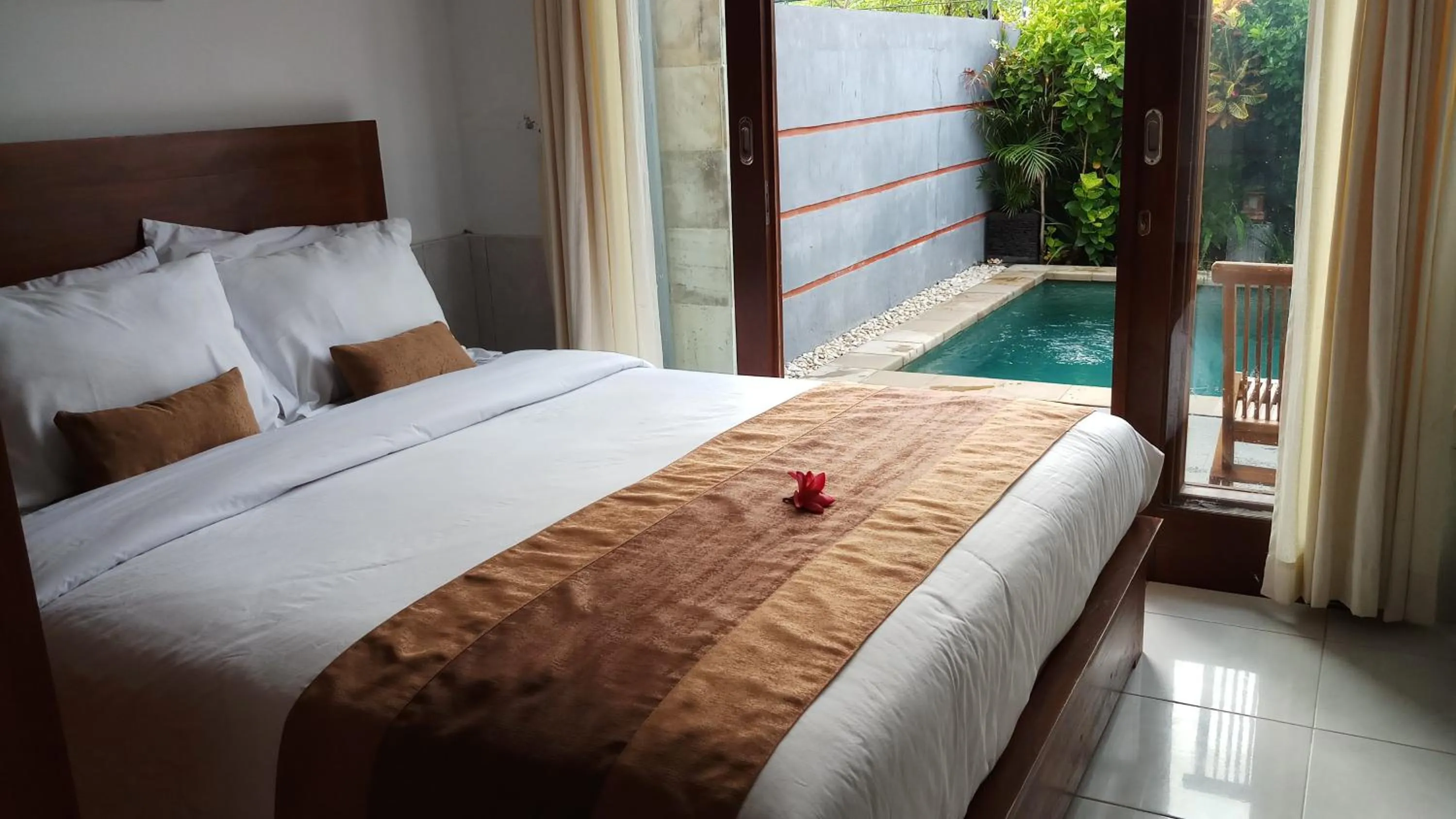 Bed in Villa Dencarik