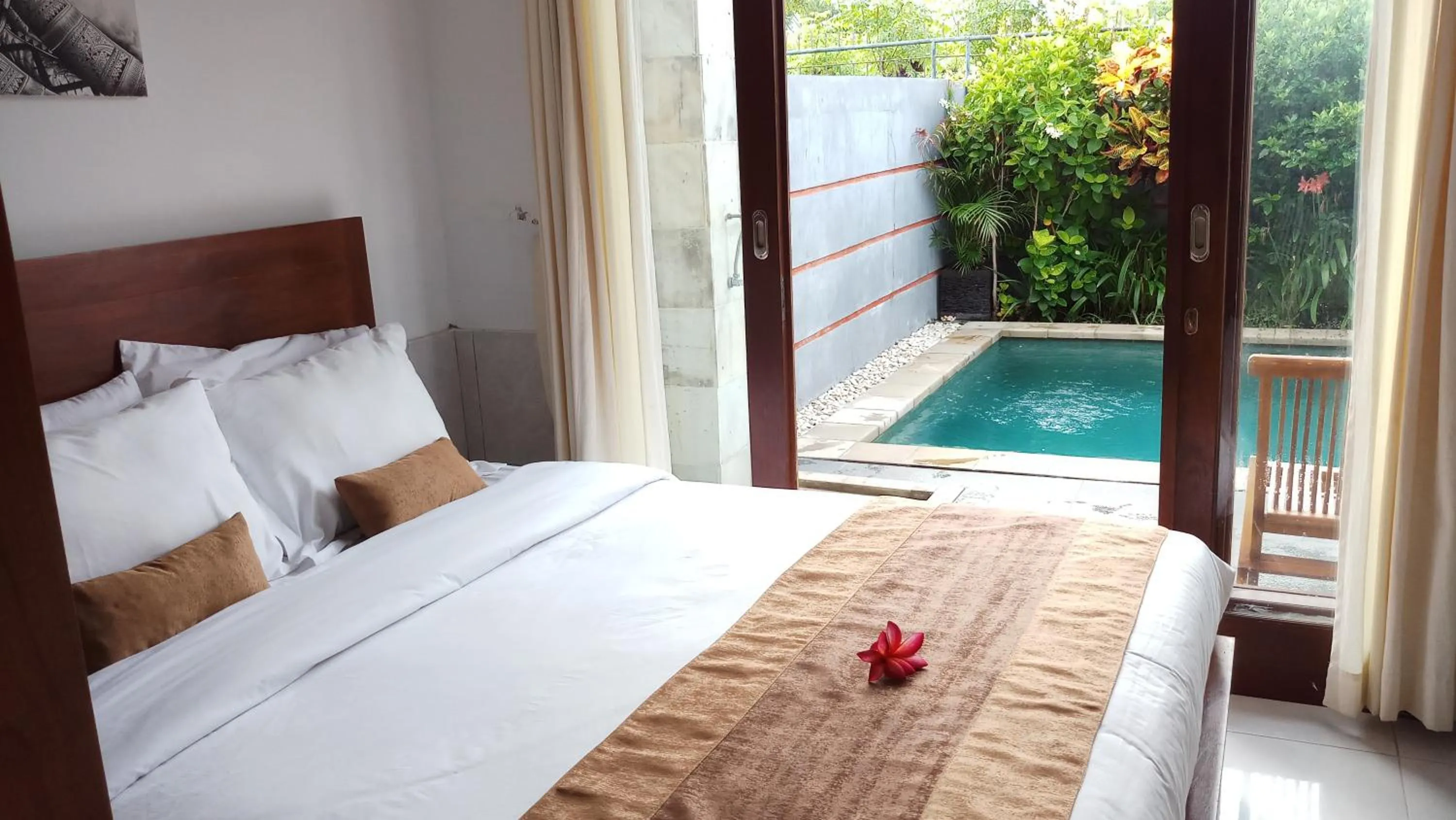 Bed in Villa Dencarik