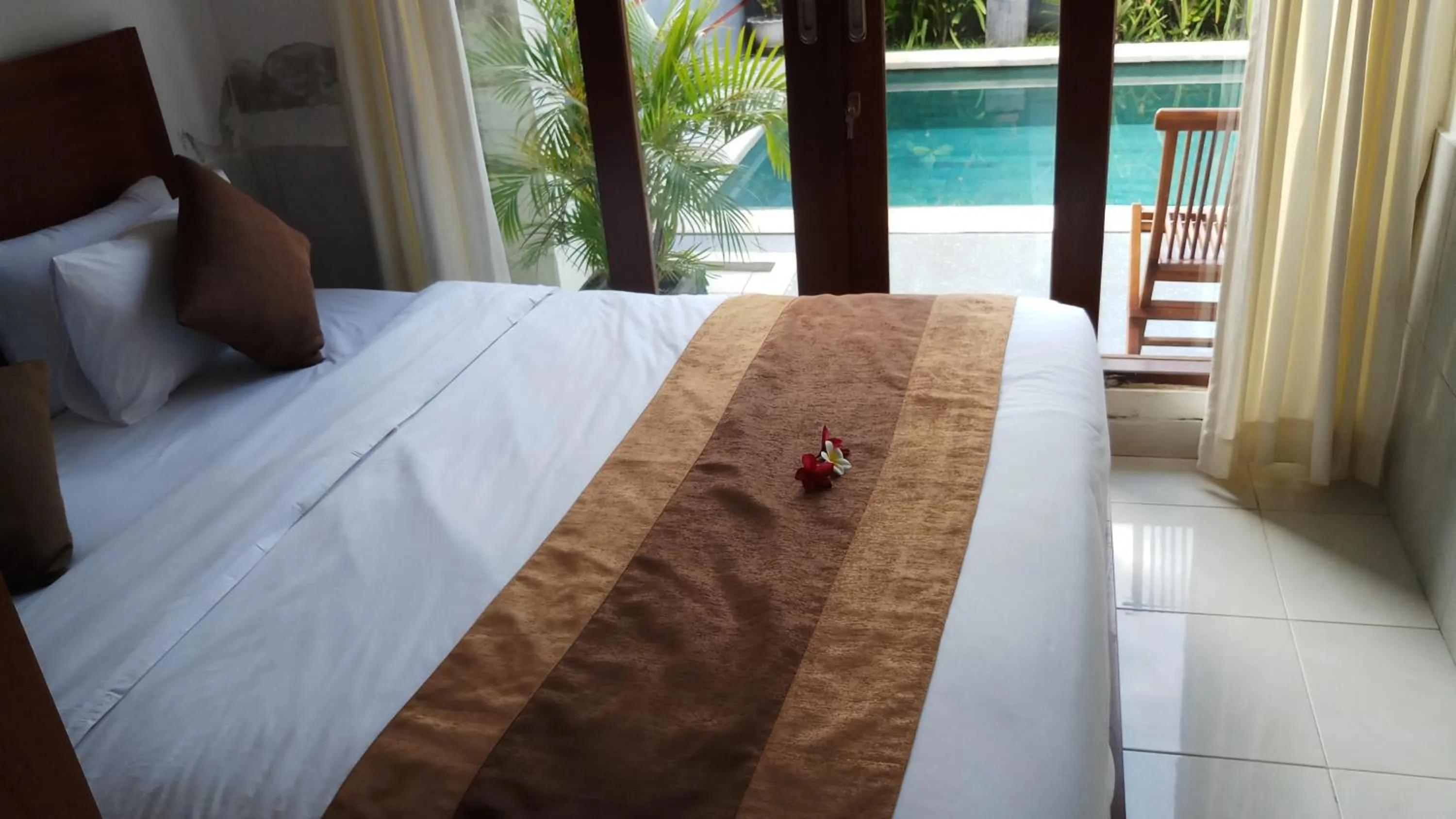 Bed in Villa Dencarik