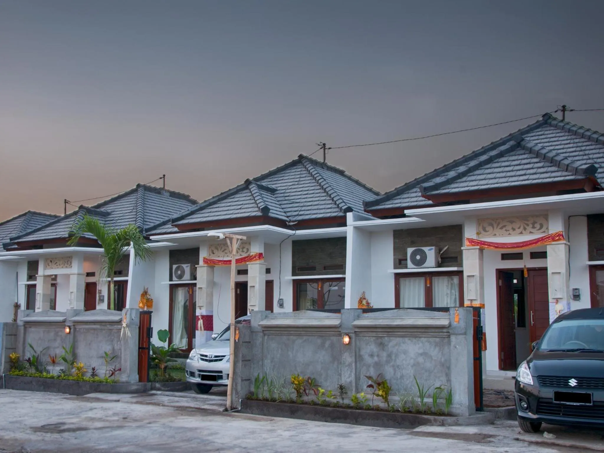 Facade/entrance in Villa Dencarik