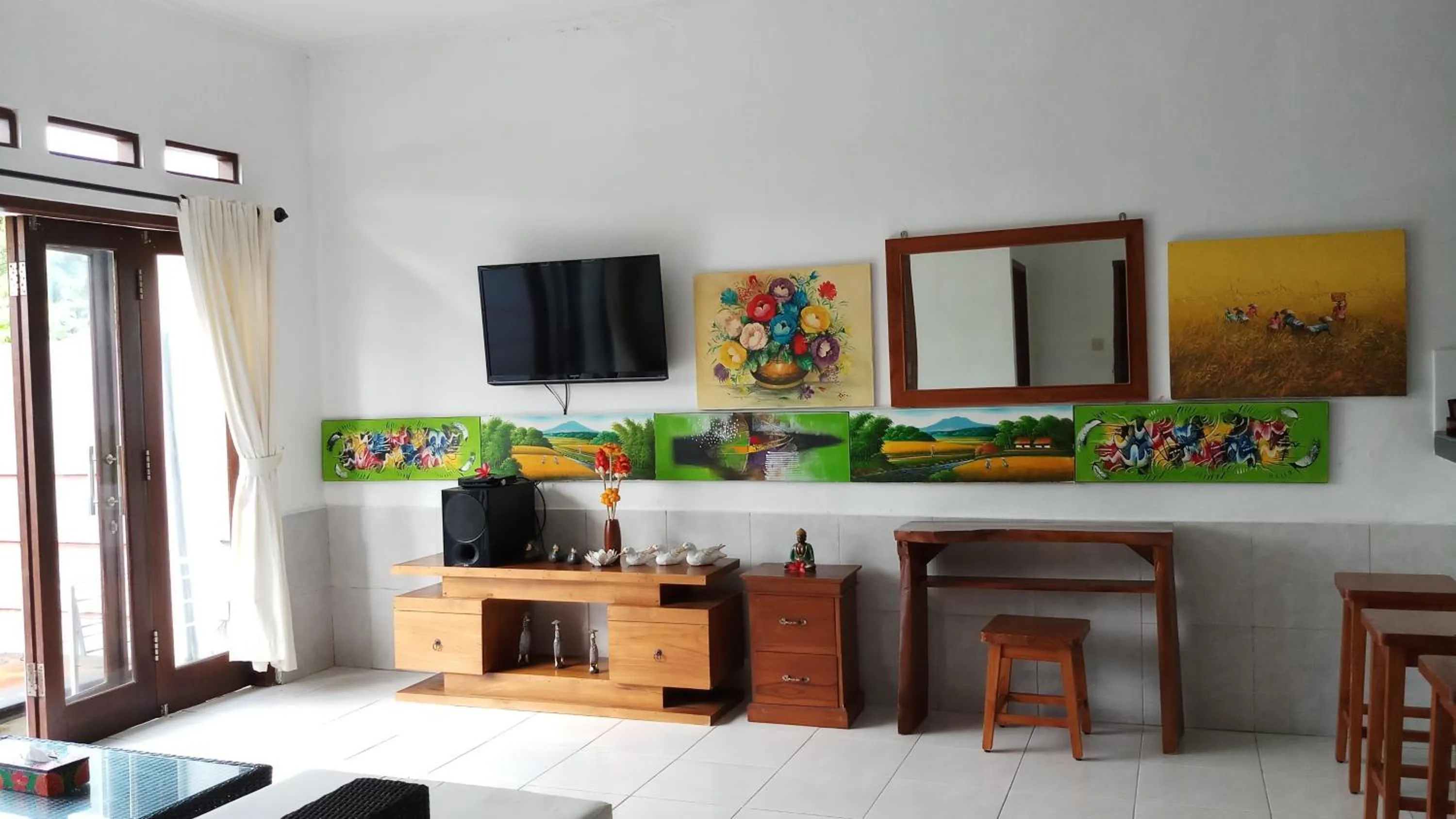 TV and multimedia in Villa Dencarik