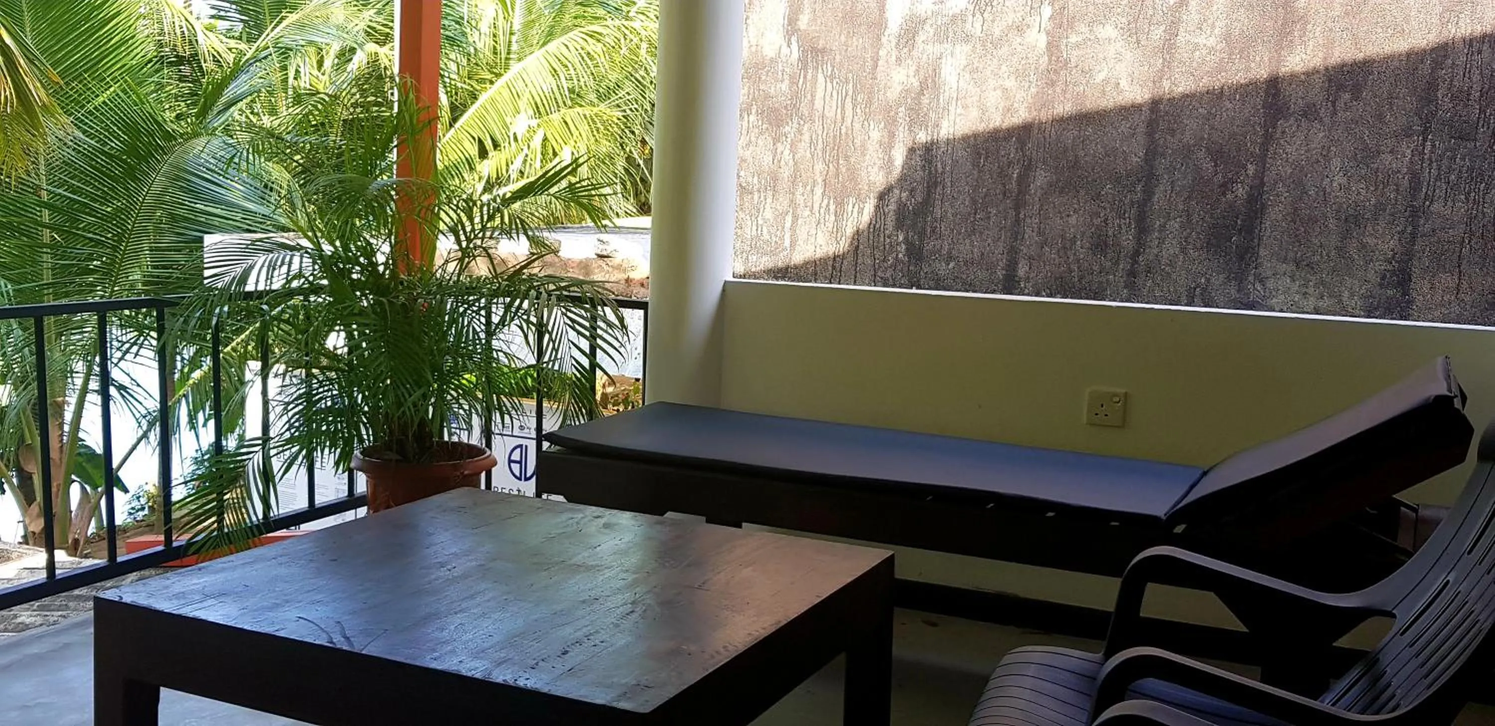 Luvi Lucas River Side