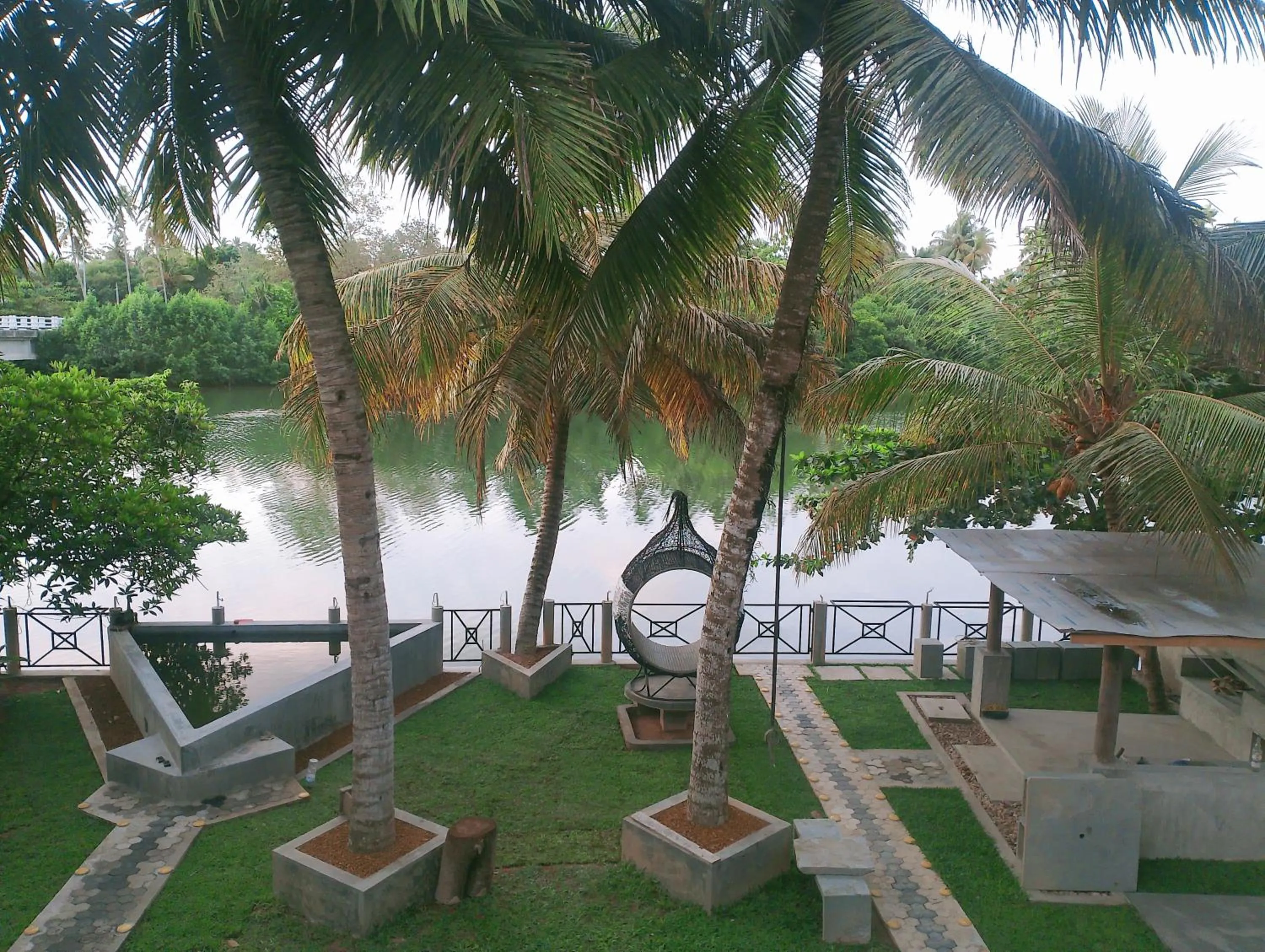 Luvi Lucas River Side