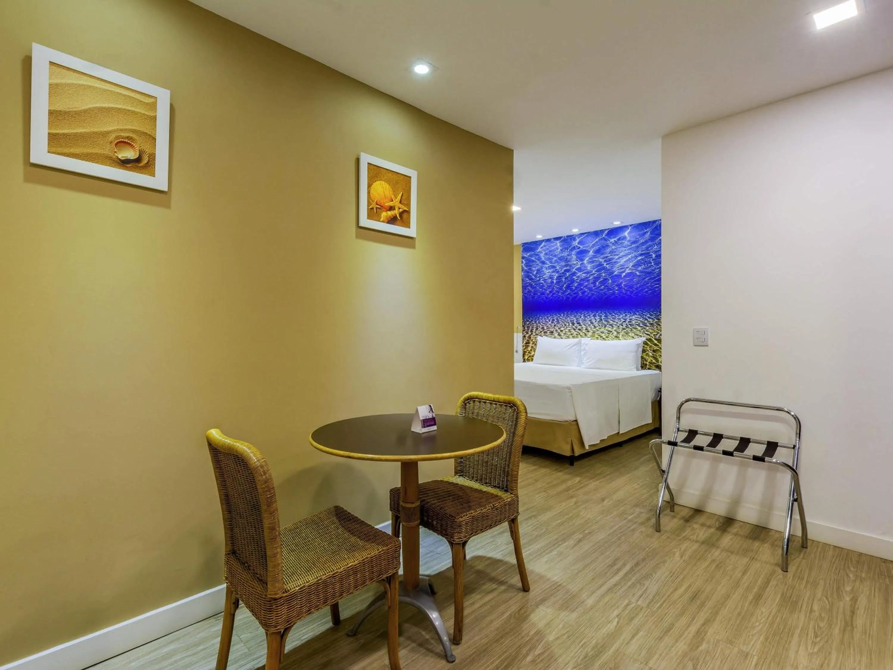 Dining area, Bed in Mercure Fortaleza Meireles