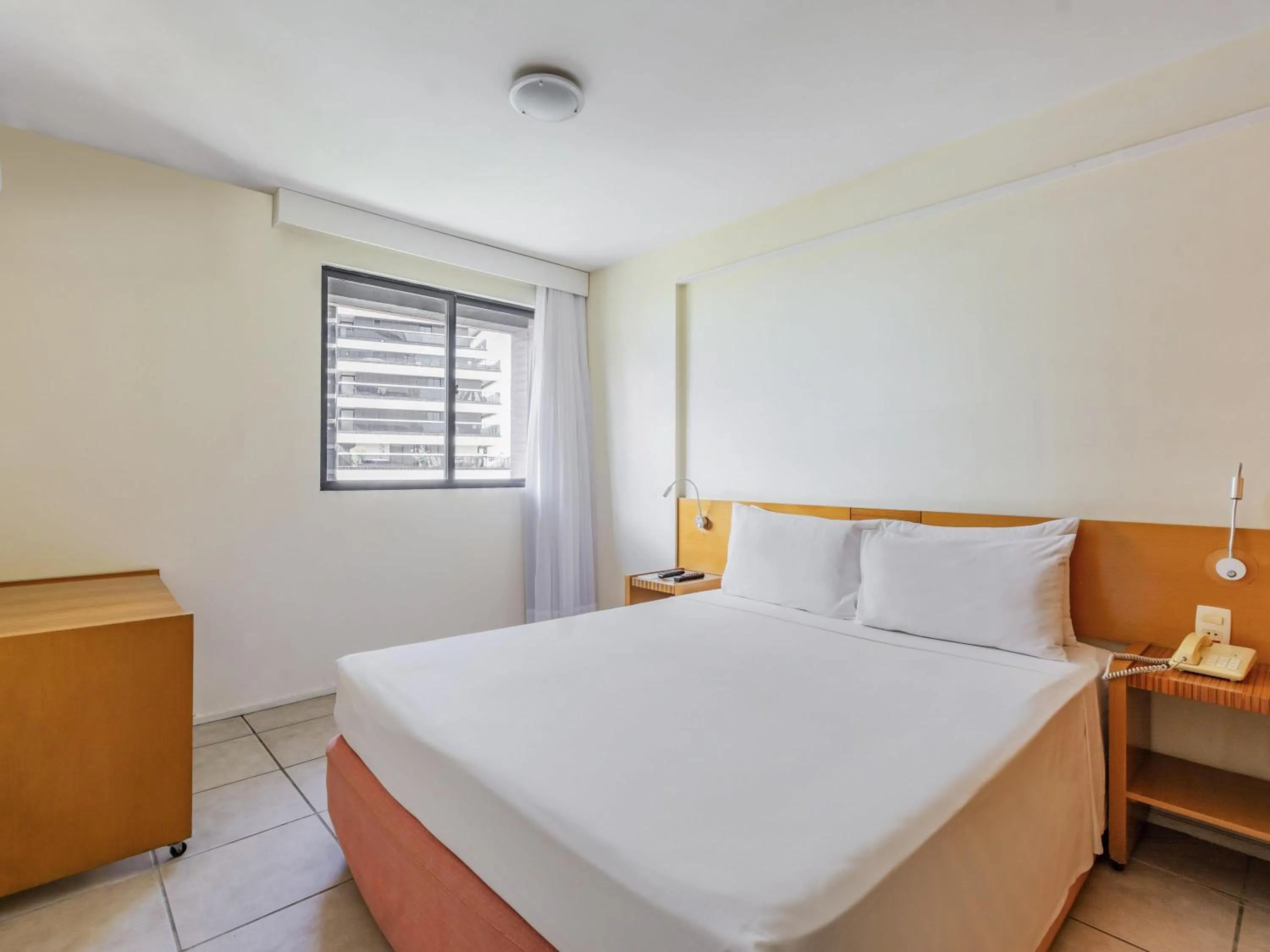 Photo of the whole room, Bed in Mercure Fortaleza Meireles