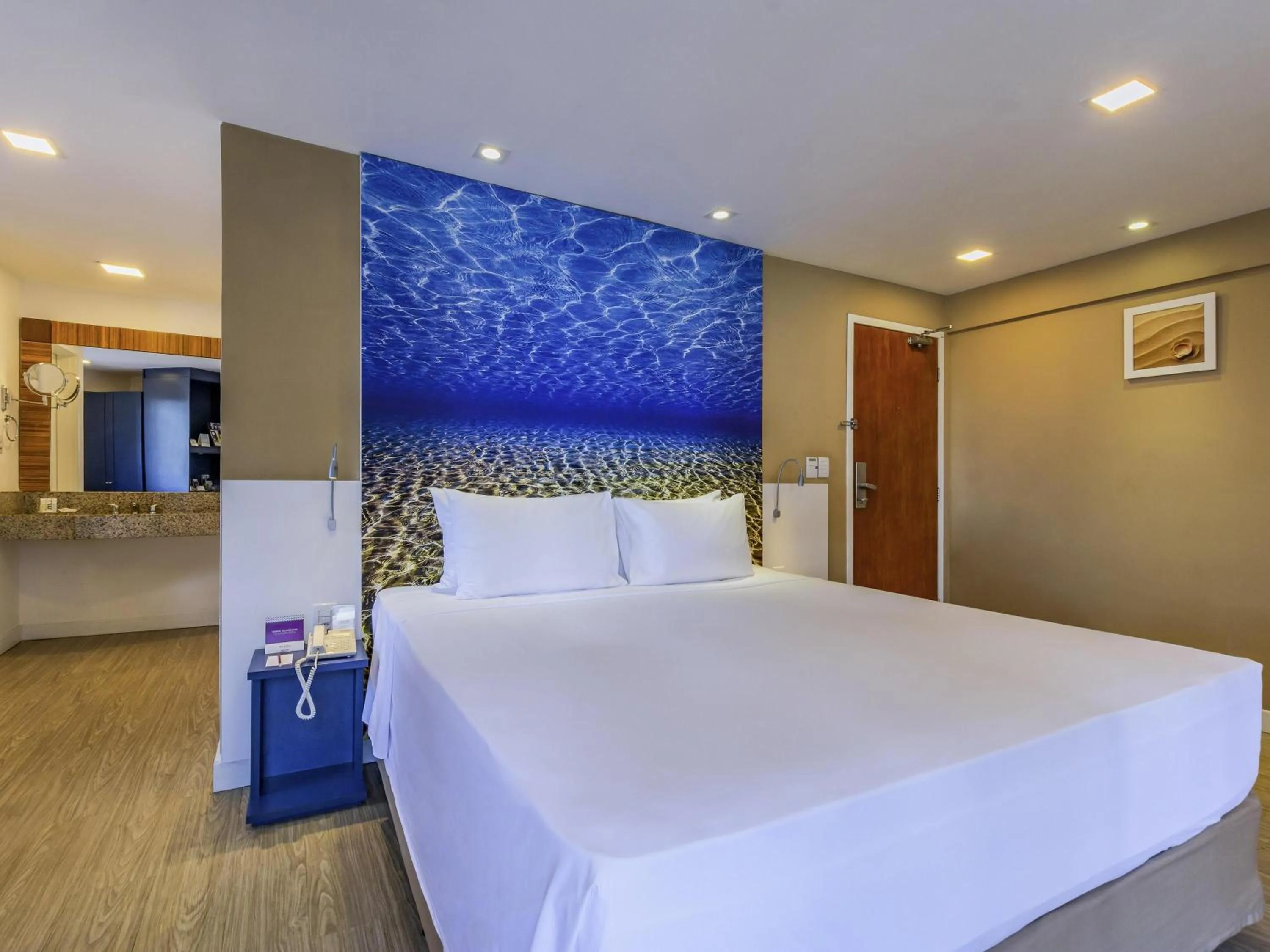 Photo of the whole room, Bed in Mercure Fortaleza Meireles