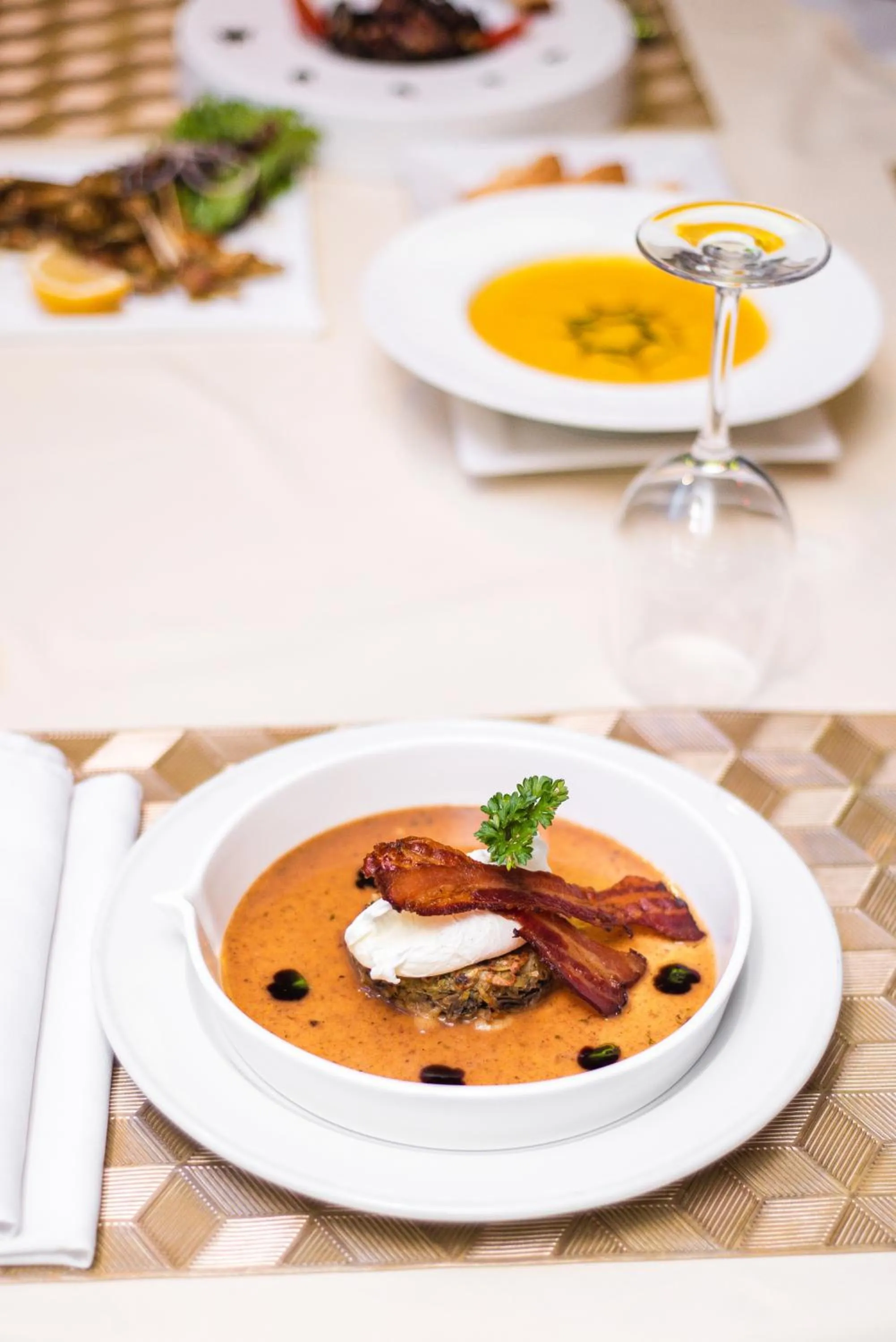 Restaurant/places to eat in Sultani River