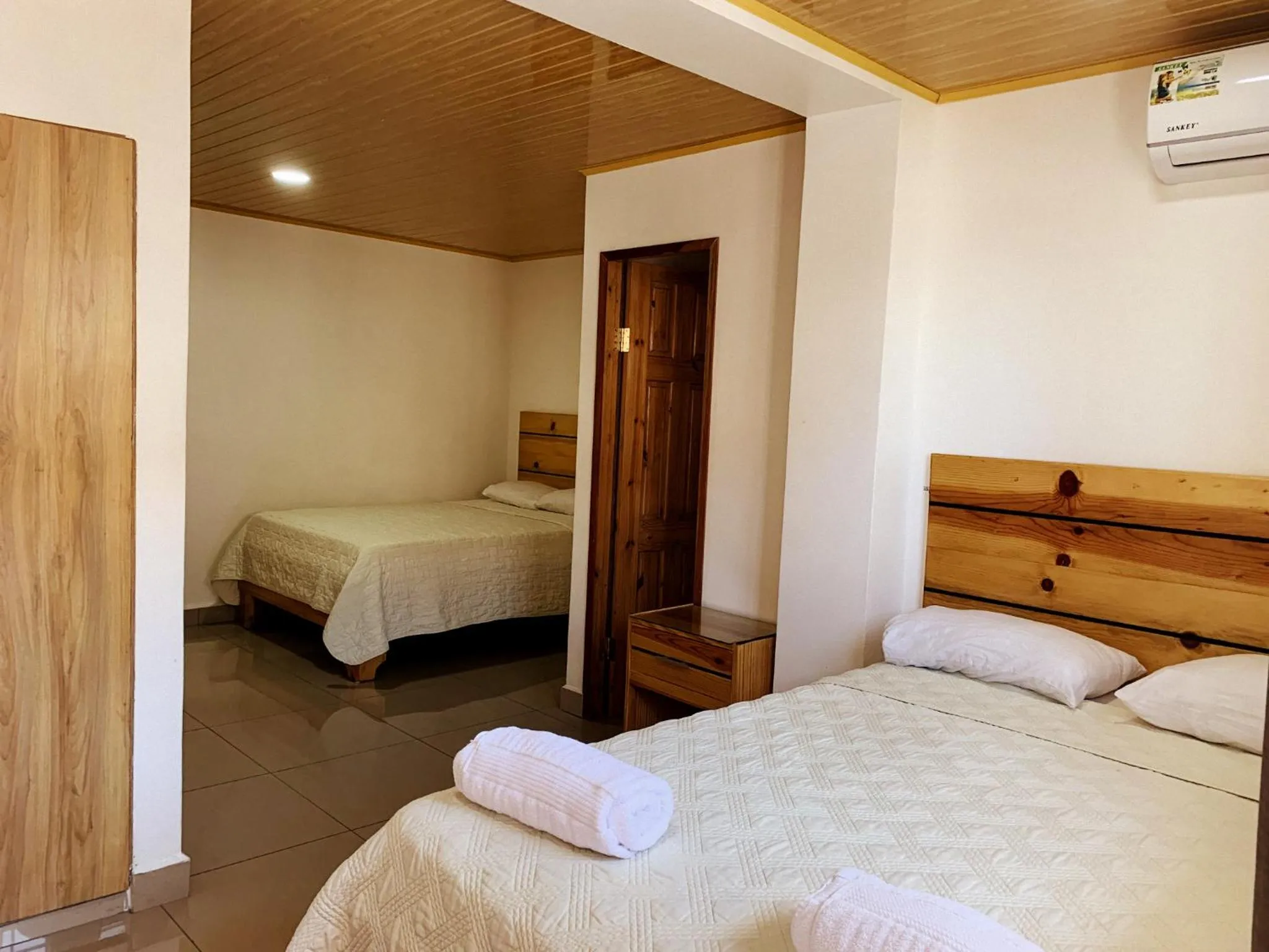 Bed in Hotel Internacional de Colón