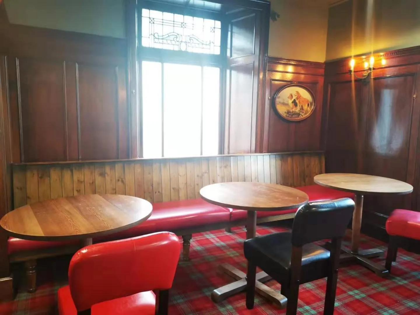 Lounge or bar in Dreadnought Hotel