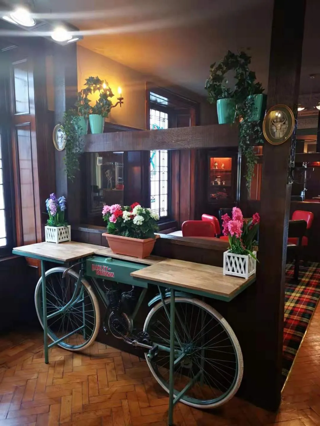 Lounge or bar in Dreadnought Hotel