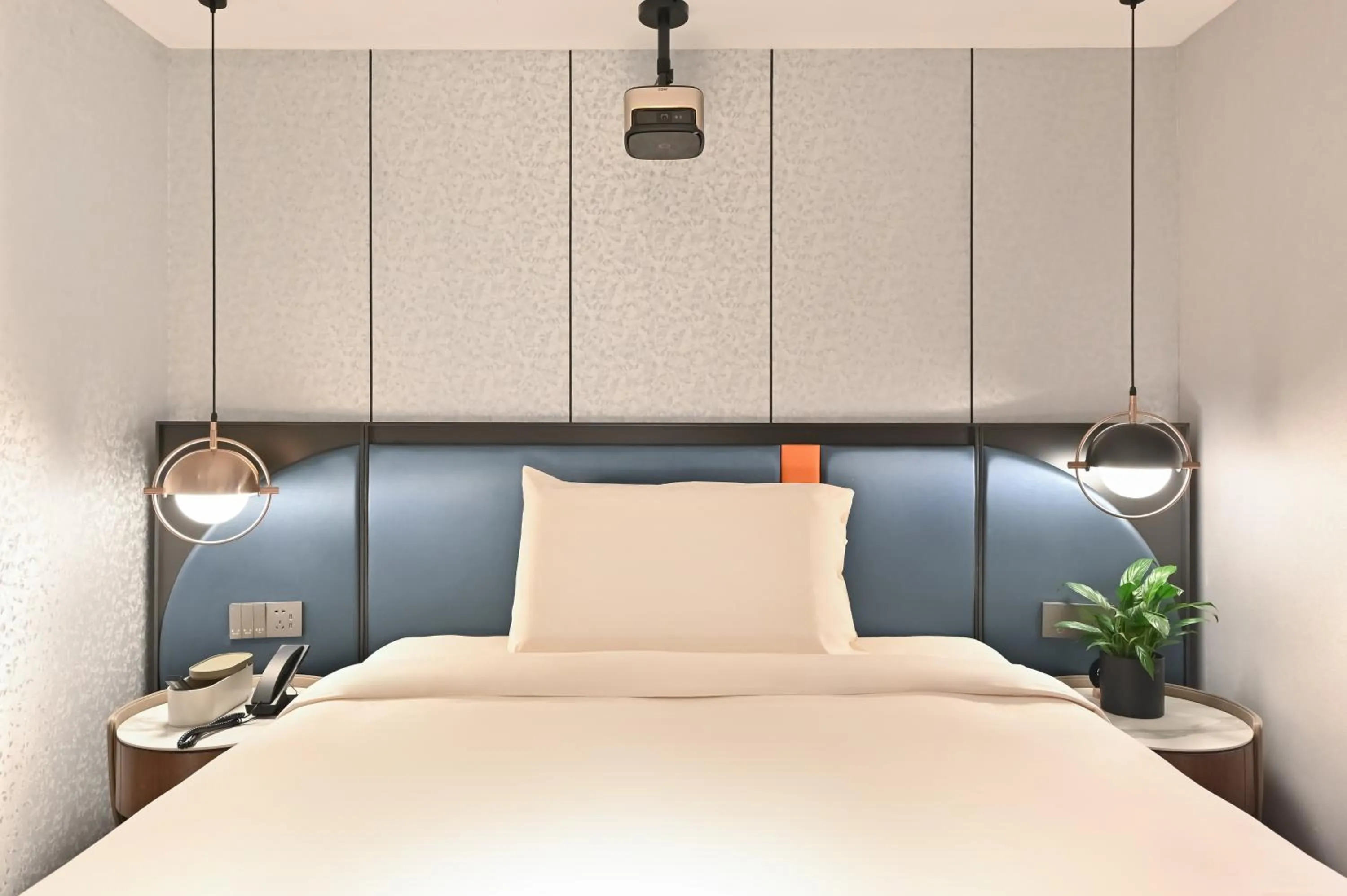 Bed in Atour X Hotel West Nanjing Road