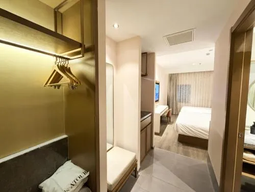 Atour X Hotel West Nanjing Road