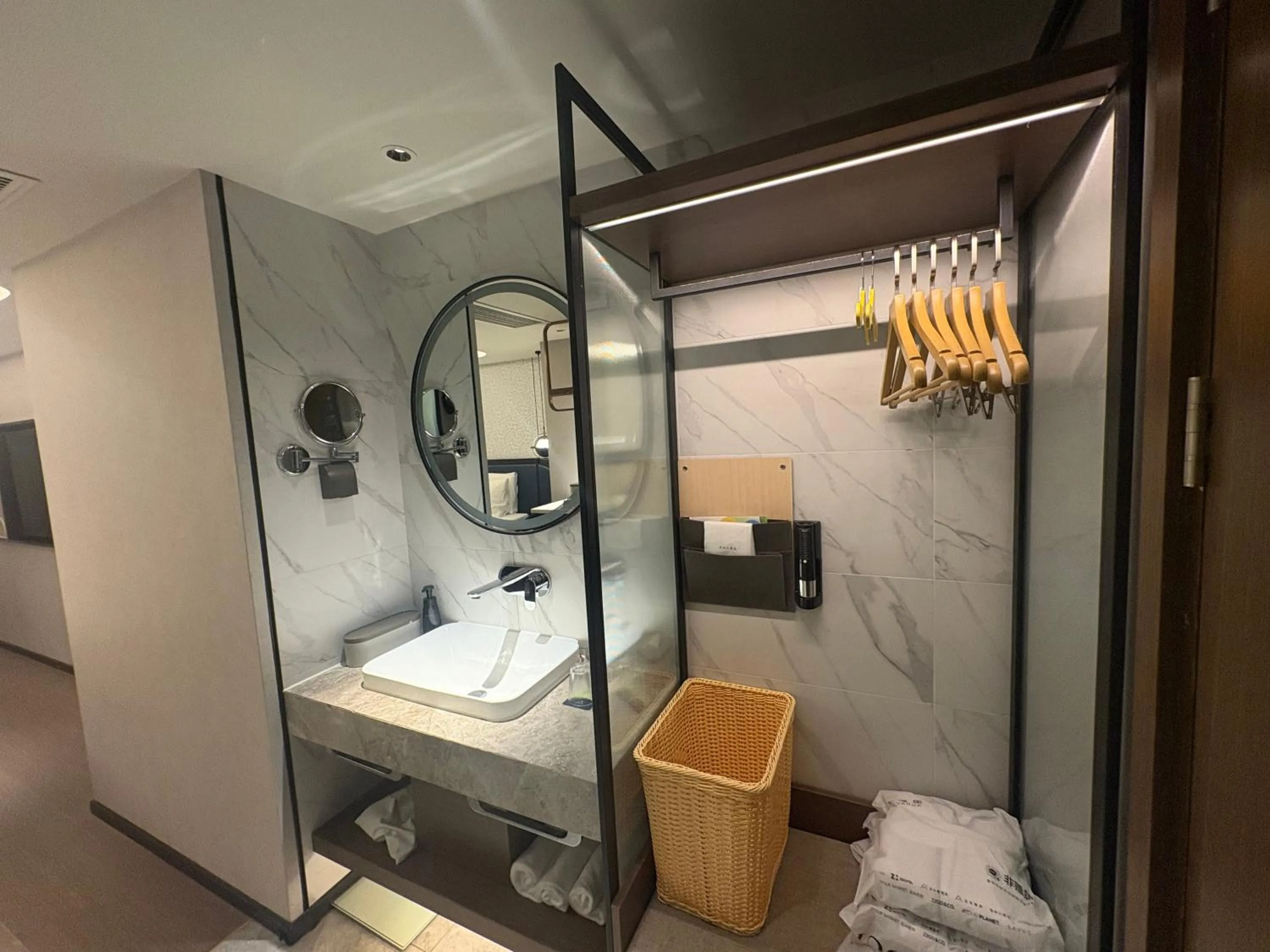 Atour X Hotel West Nanjing Road