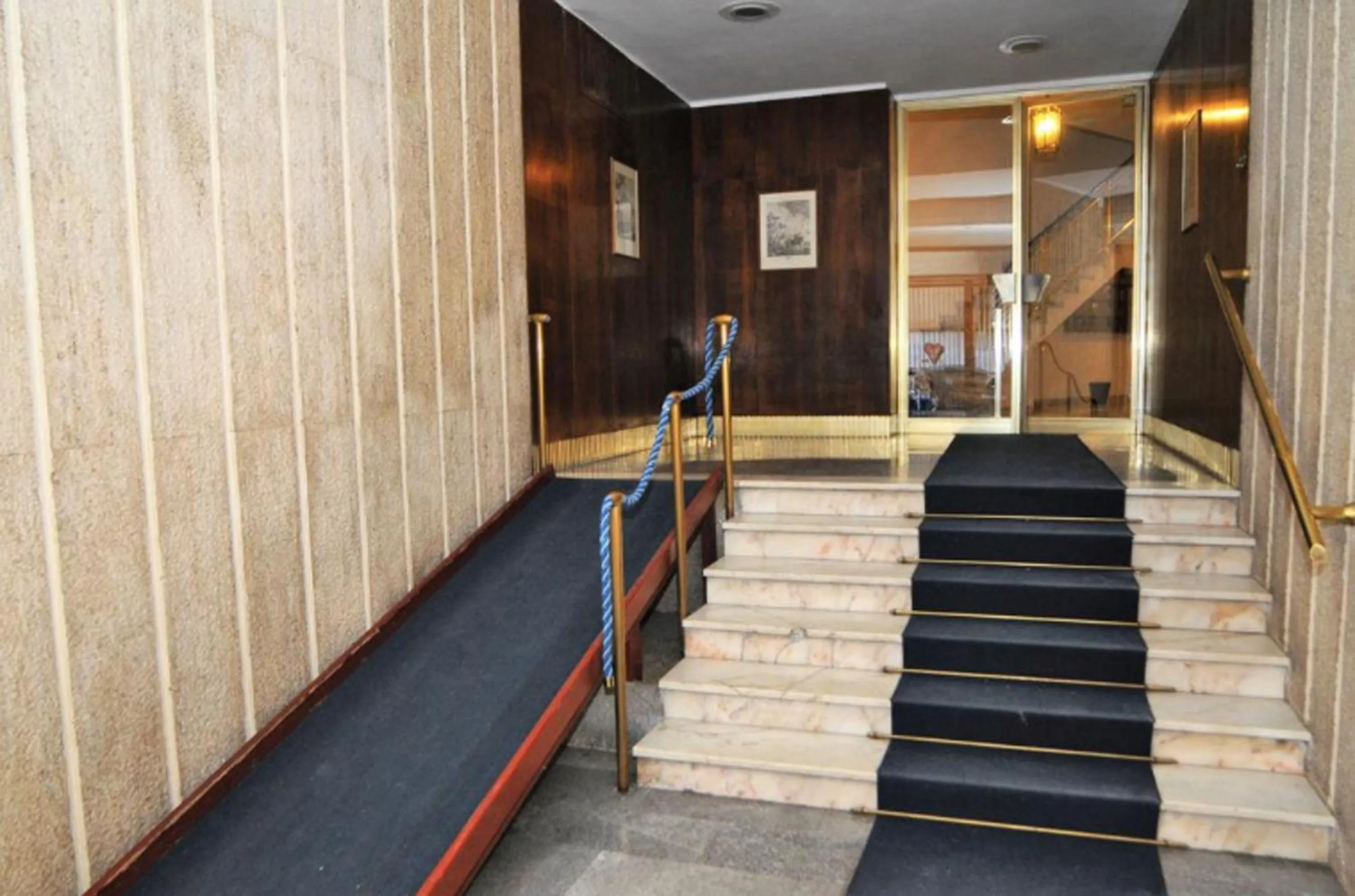 Facade/entrance in Vatican Art House