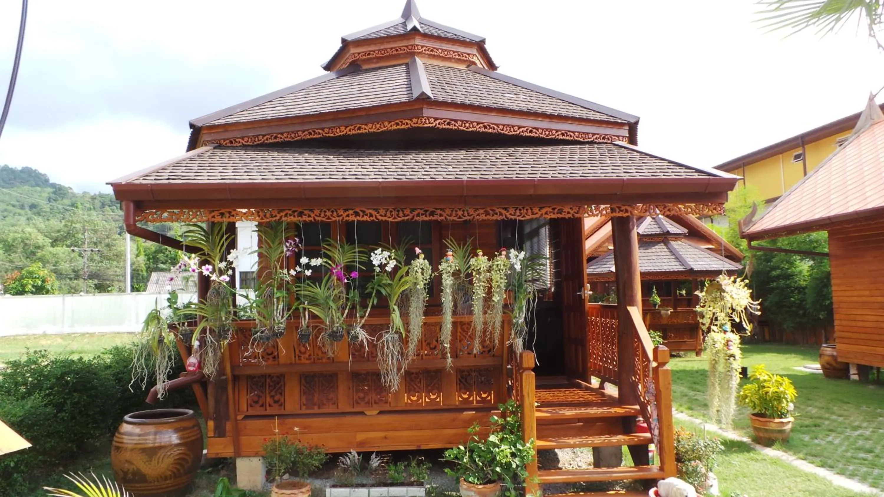 Facade/entrance in Golden Teak Resort Baan Sapparot