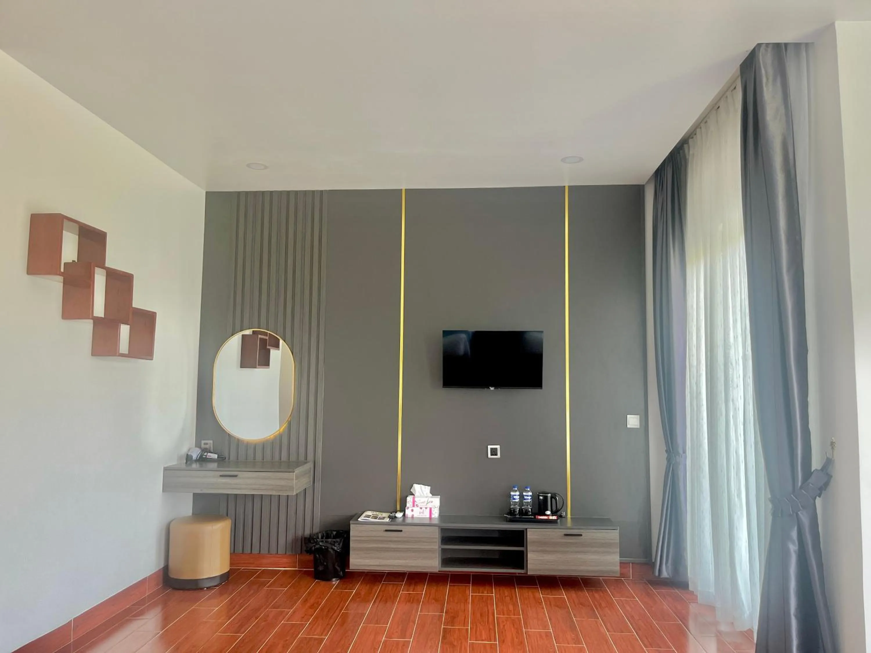 Communal lounge/ TV room in Kep Sea View Hotel & Sky Bar