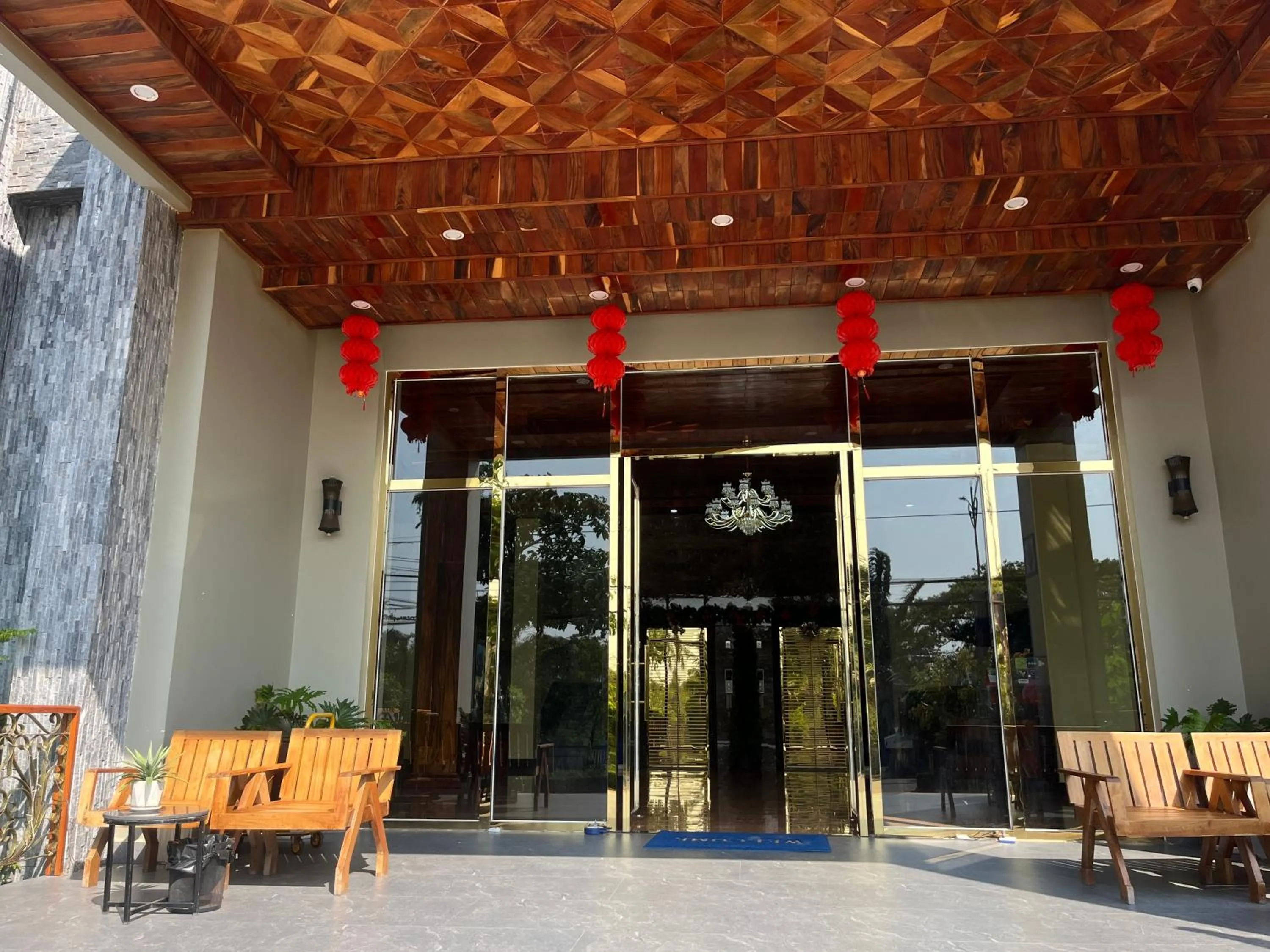 Facade/entrance in Kep Sea View Hotel & Sky Bar
