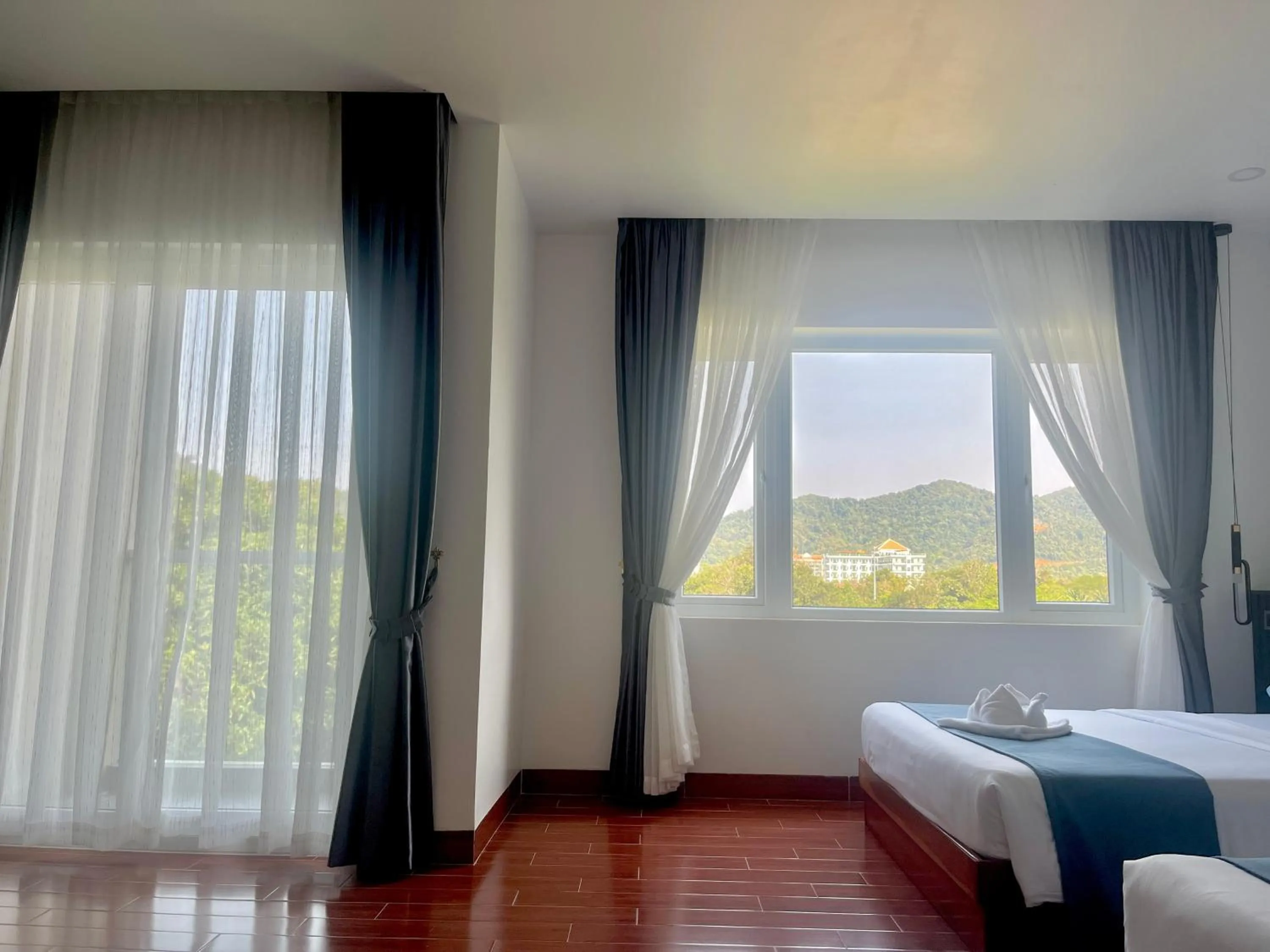 Bed in Kep Sea View Hotel & Sky Bar