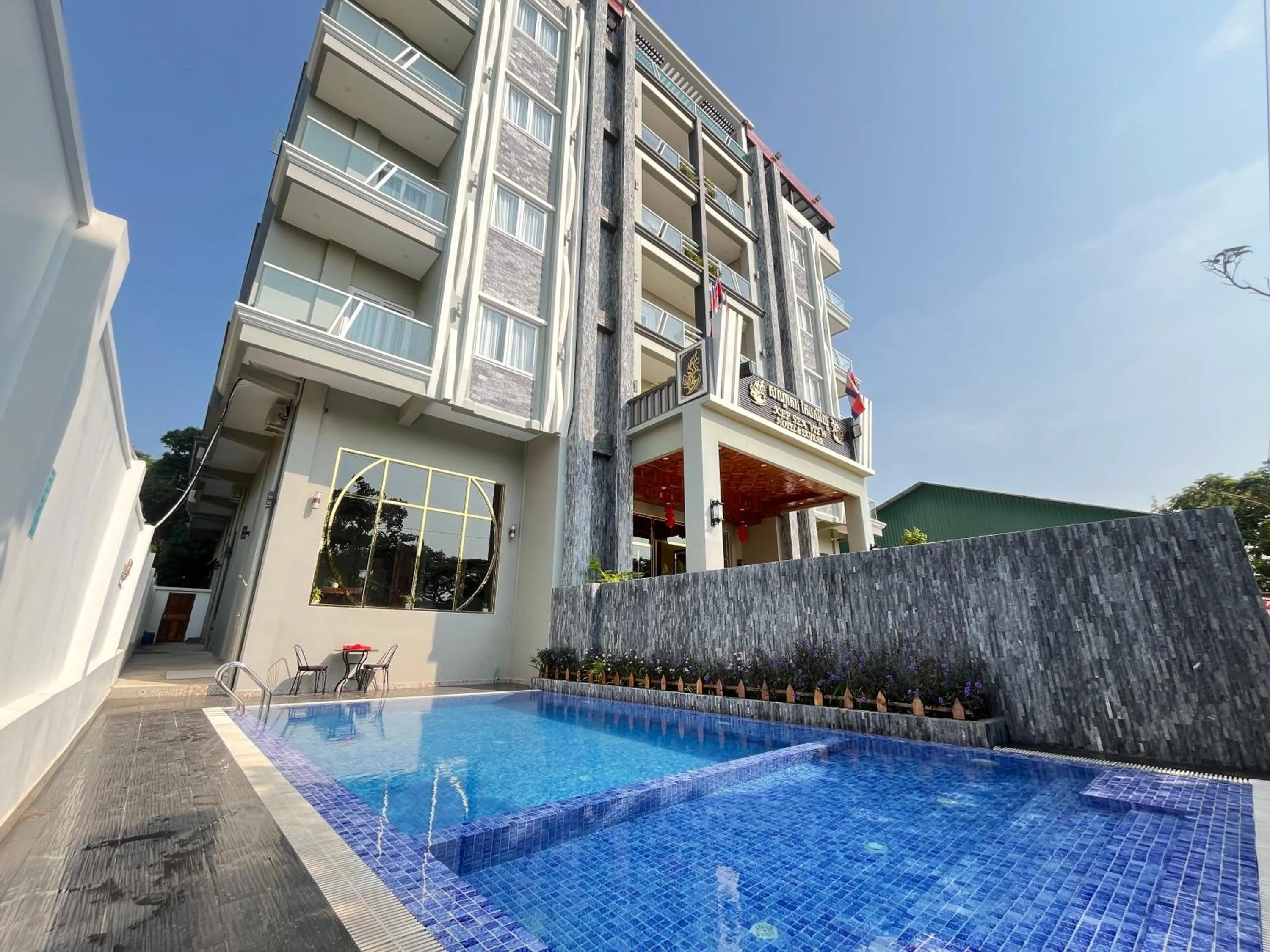 Day in Kep Sea View Hotel & Sky Bar