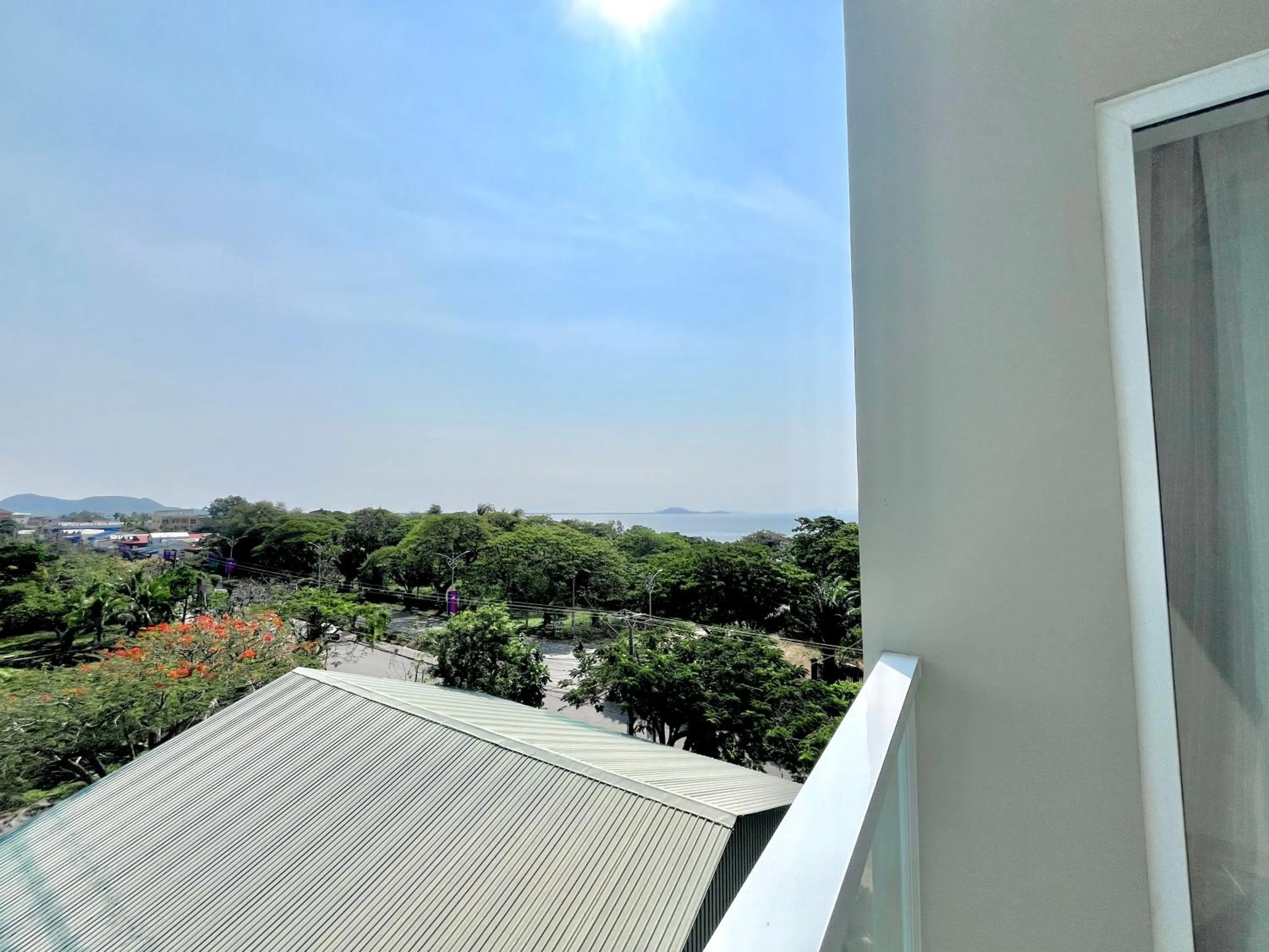 Day in Kep Sea View Hotel & Sky Bar