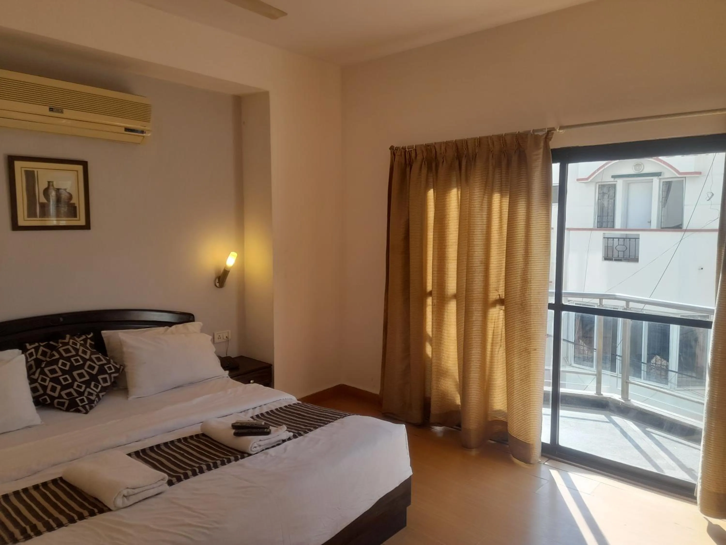 Bed in Hotel Prestige INN