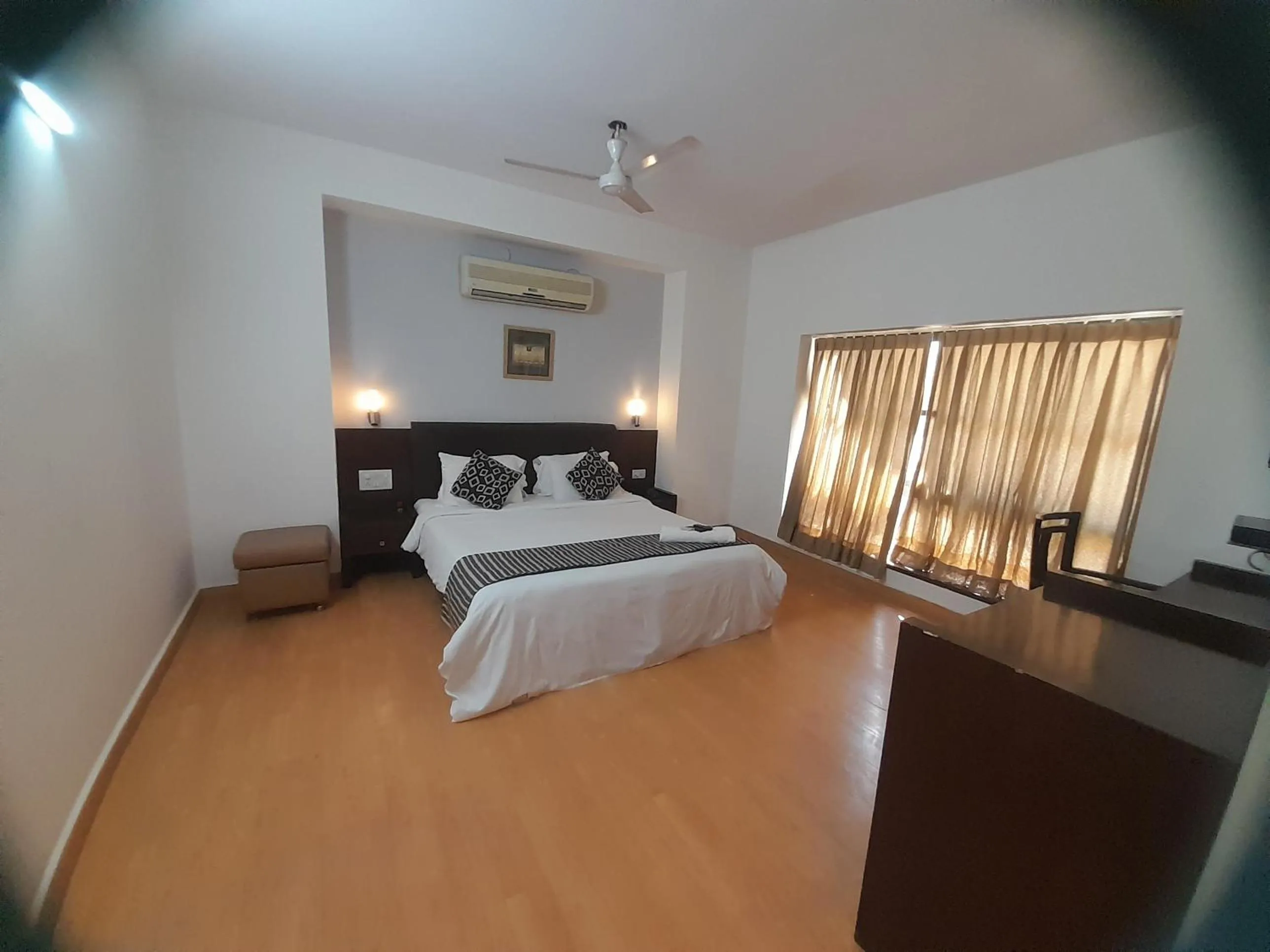 Bed in Hotel Prestige INN