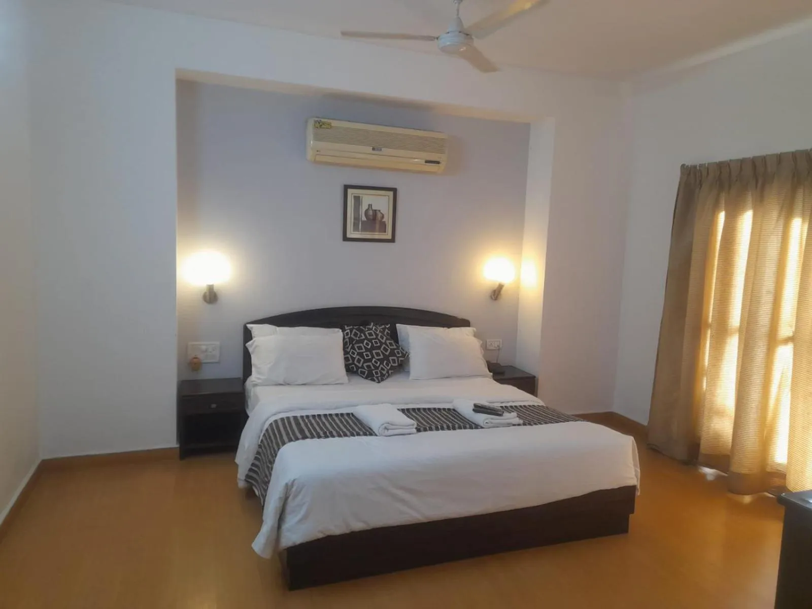 Bed in Hotel Prestige INN