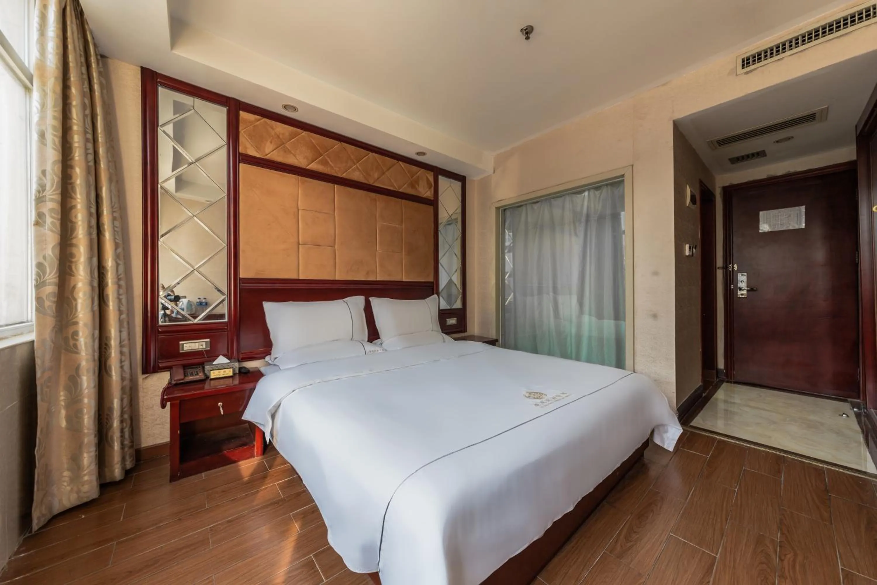 Yimi Hotel Guangzhou Pazhou Convention and Exhibition Center Chigang