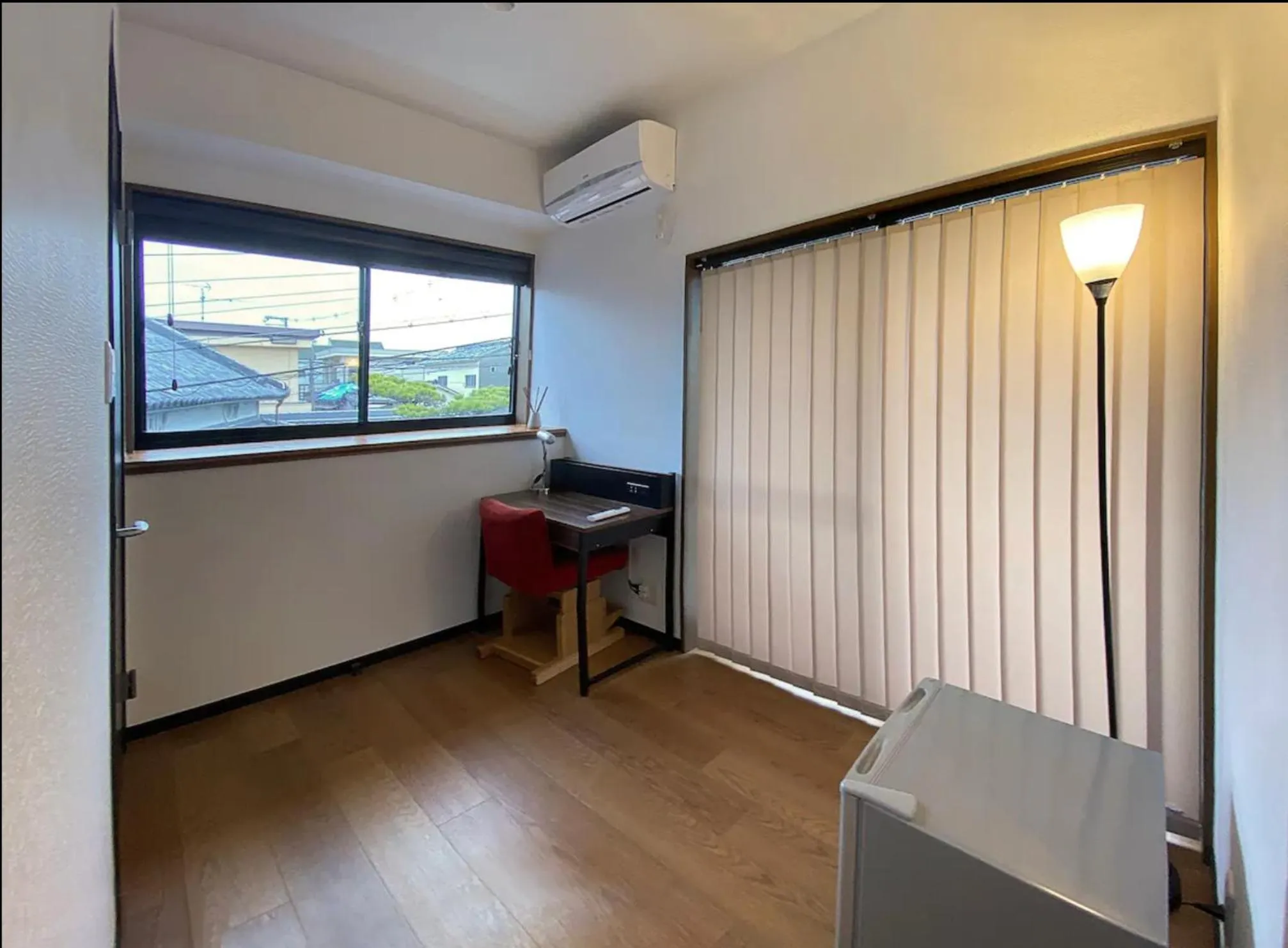 Seating area in My Home Inn Izumisano