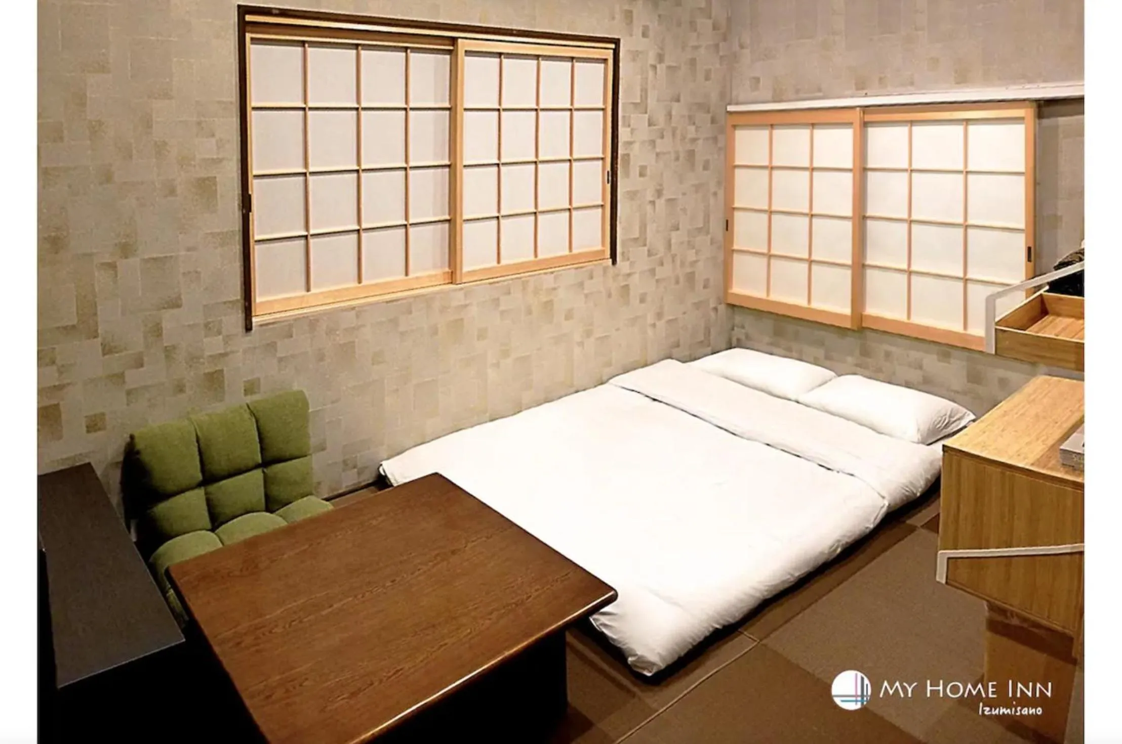 Bed in My Home Inn Izumisano