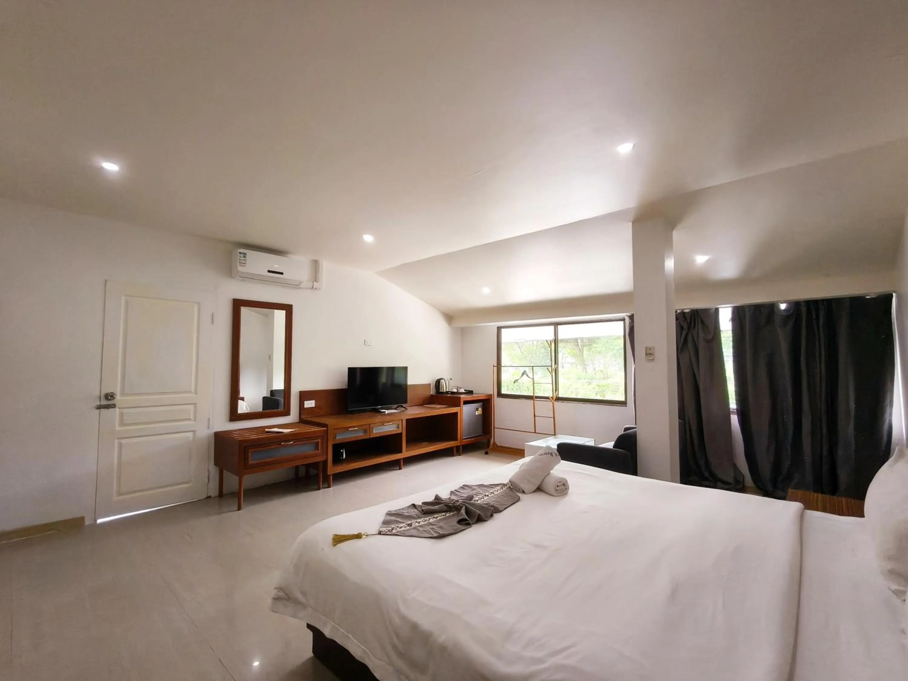 Bed in V Beach Resort