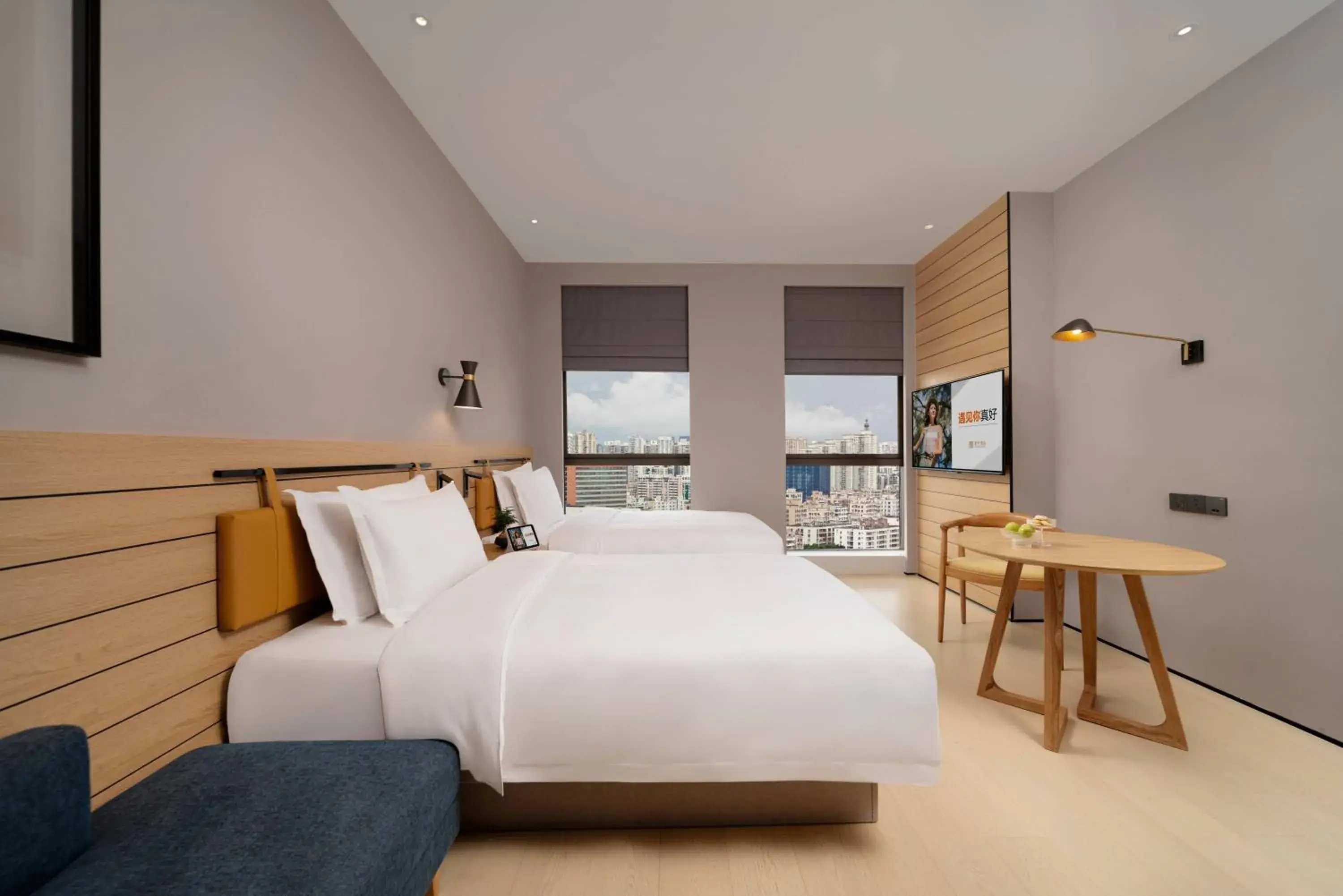 Deluxe Twin Room-City View in SSAW Boutique Hotel Hangzhou Chengjun Grand Canal Deluxe Twin Room-City View in SSAW Boutique Hotel Hangzhou Chengjun Grand Canal