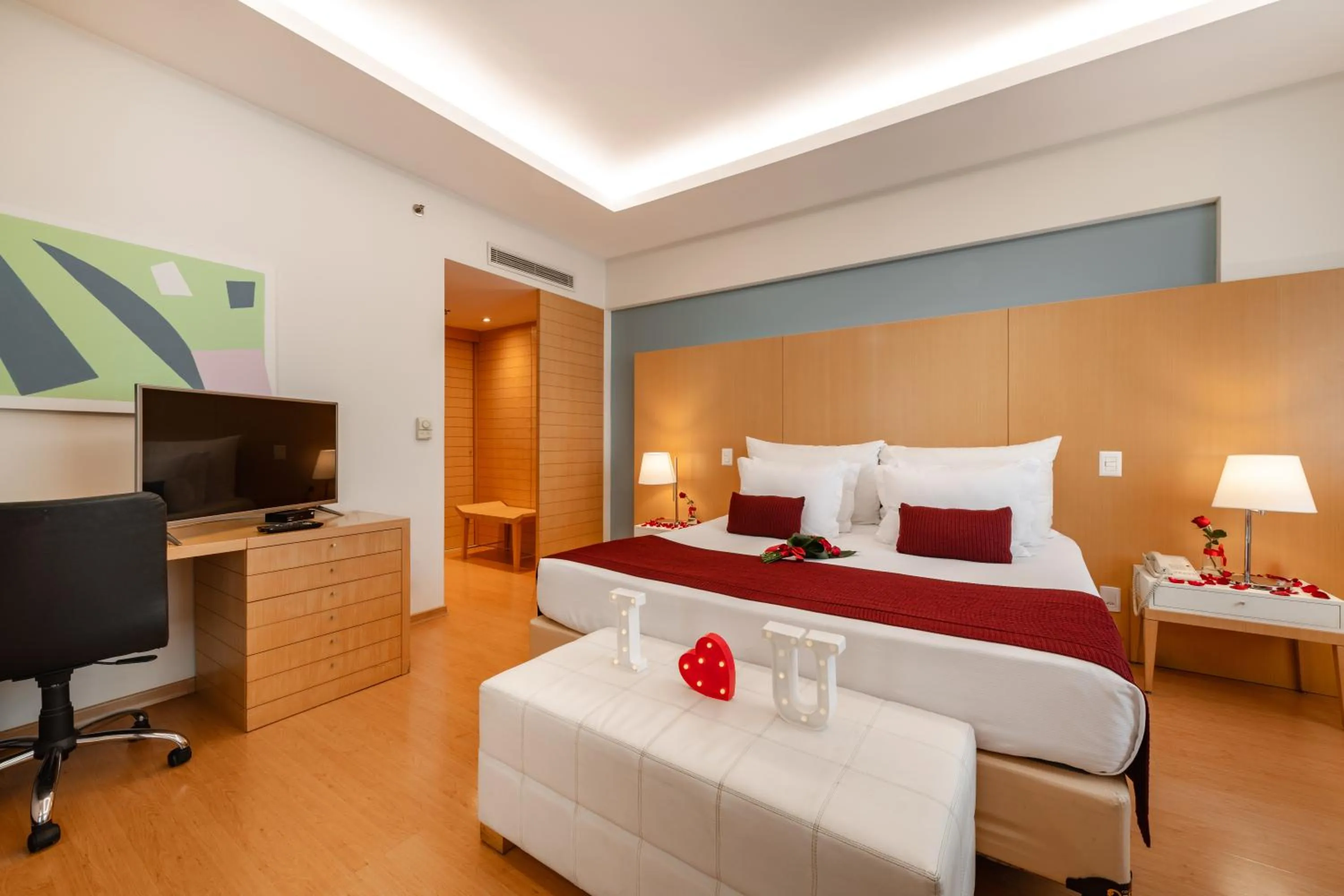 Decorative detail, Bed in Pestana Curitiba