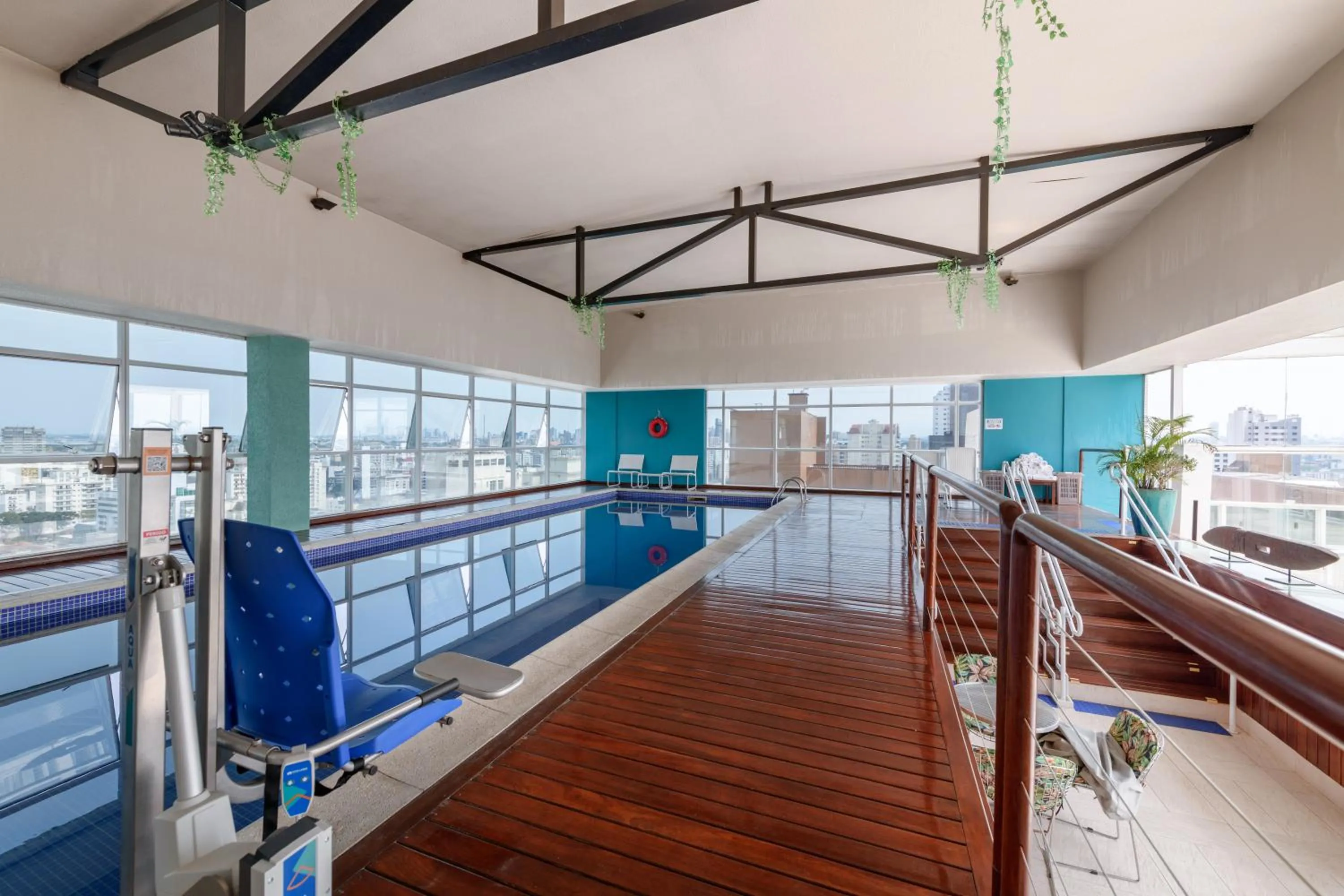 Swimming pool in Pestana Curitiba