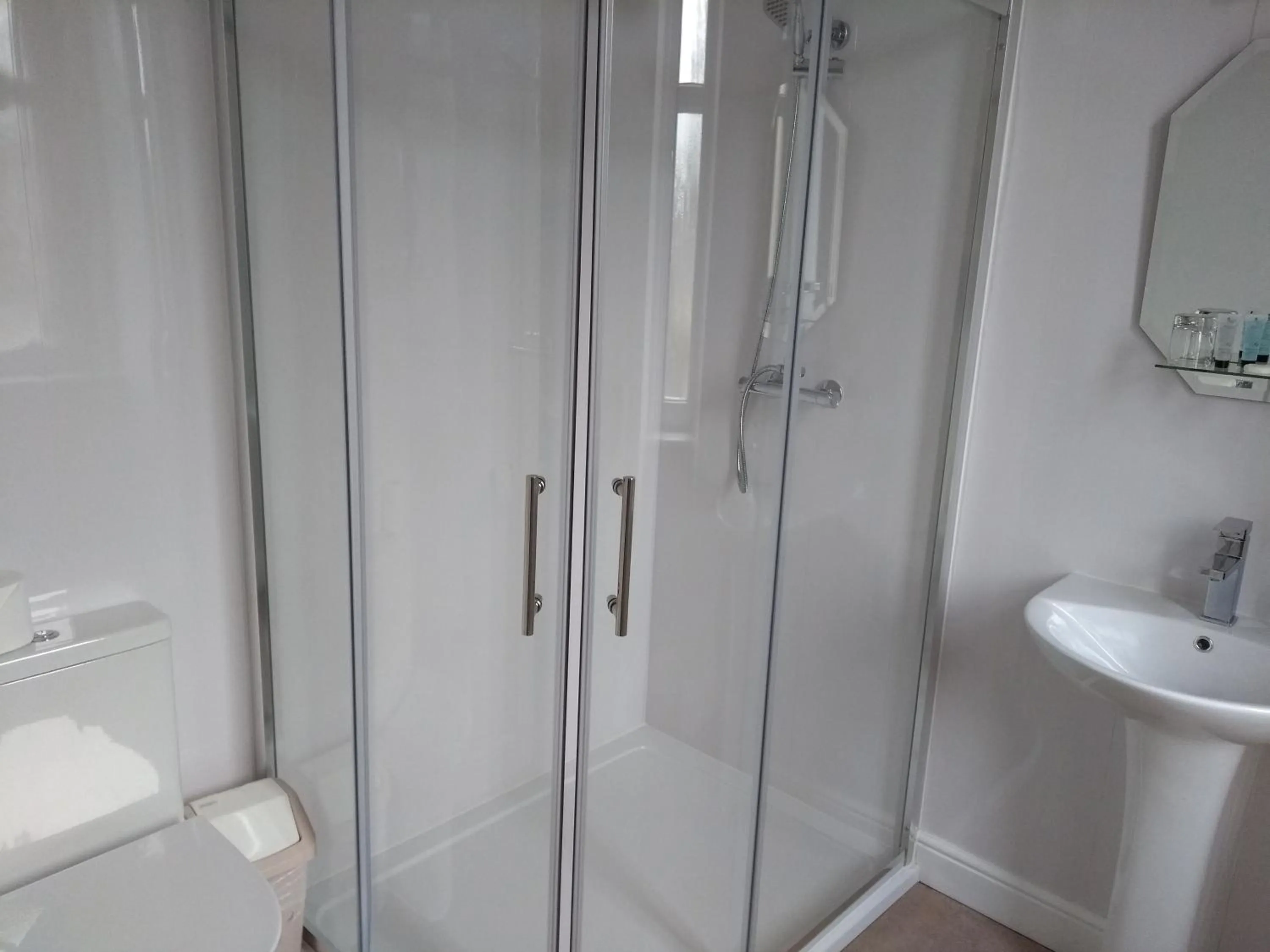 Bathroom in Dalgair House Hotel