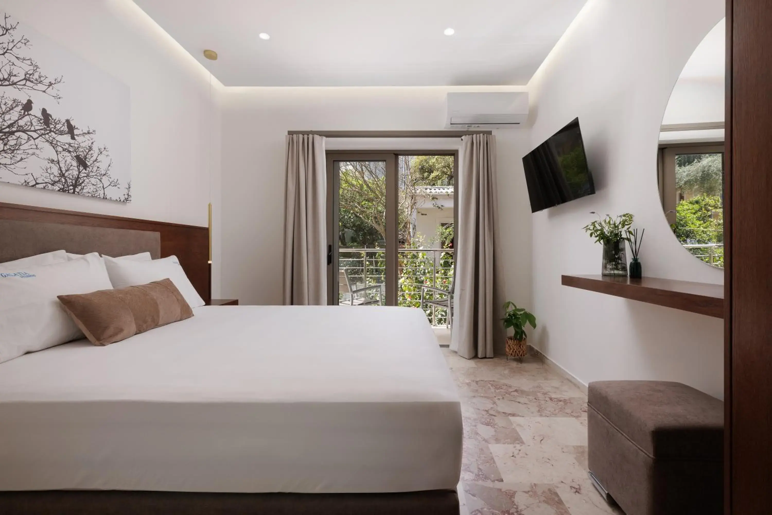 Deluxe Double Room with Balcony in Galatia Studios and Apartments Deluxe Double Room with Balcony in Galatia Studios and Apartments
