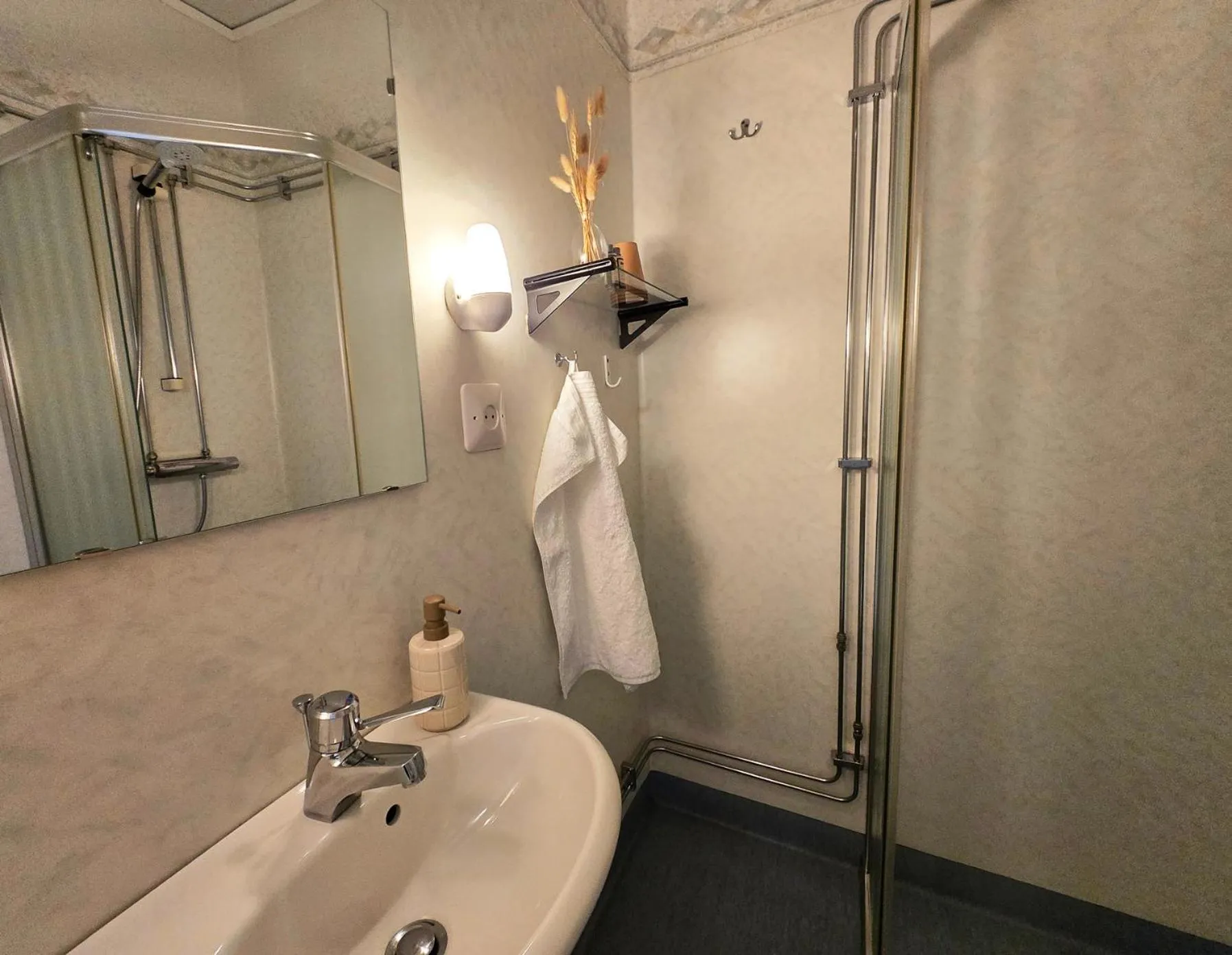 Bathroom in Hotell Slottsgatan