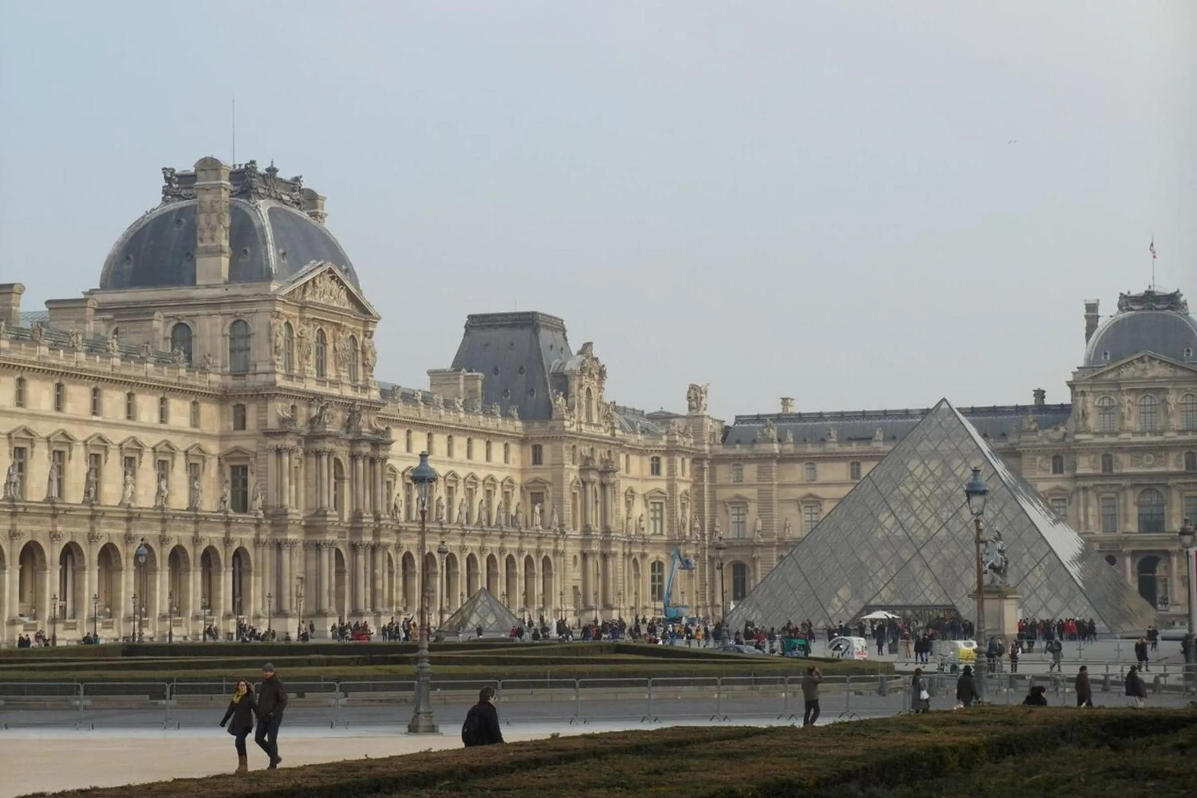 Louvre Parisian Duplex