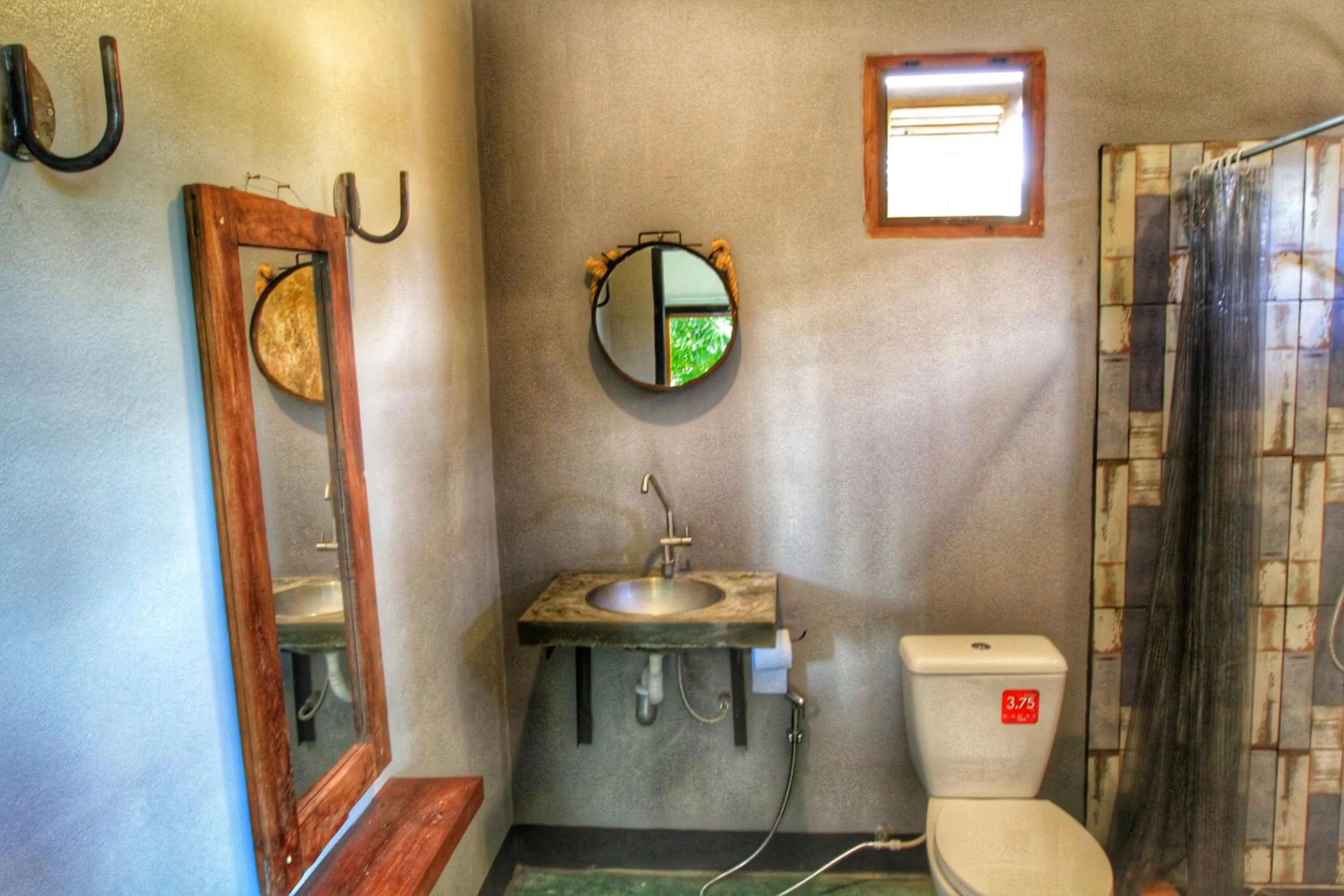 Bathroom in Above The Sea Maesariang