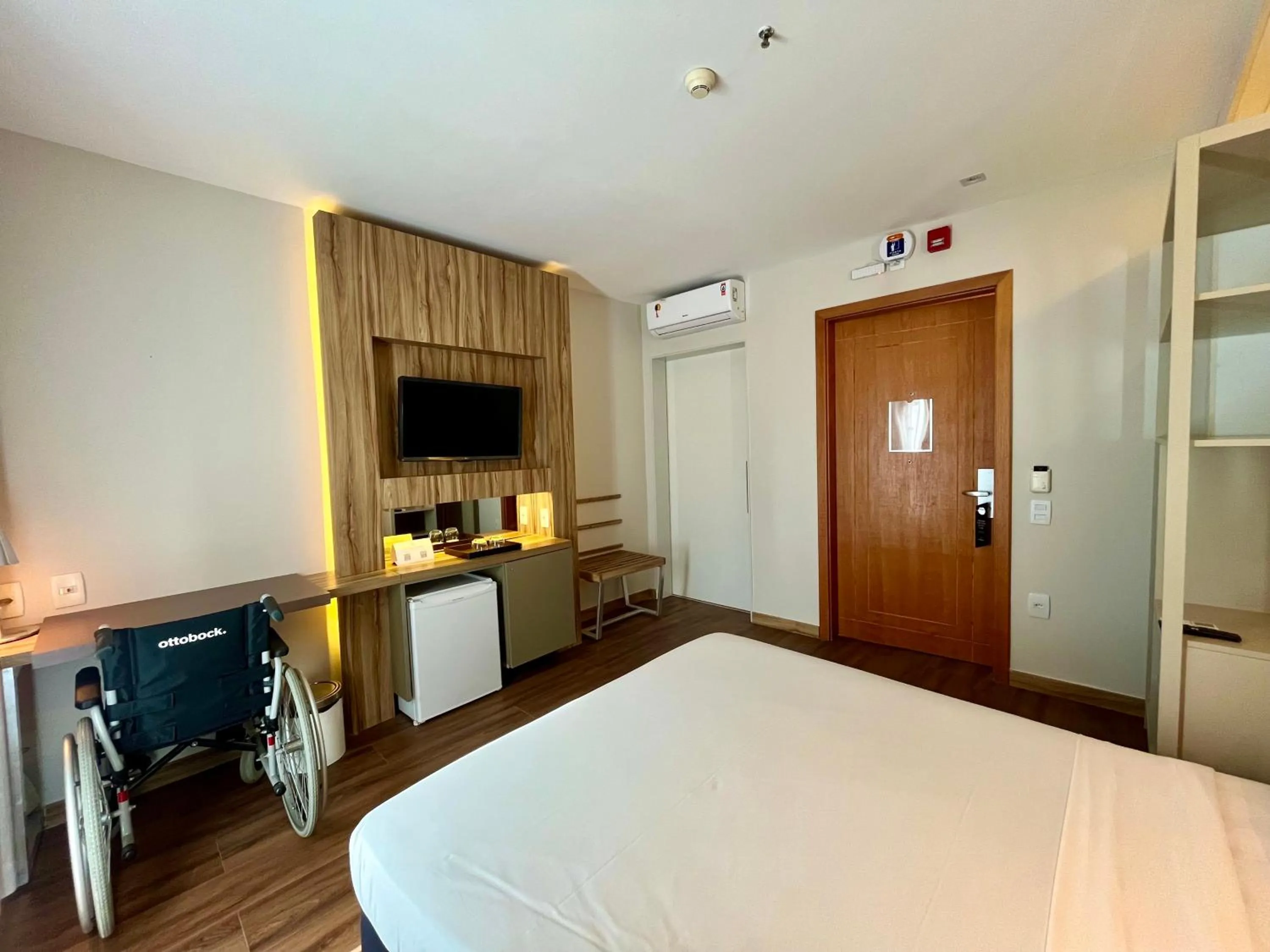 Photo of the whole room, Bed in Pestana Rio Atlantica