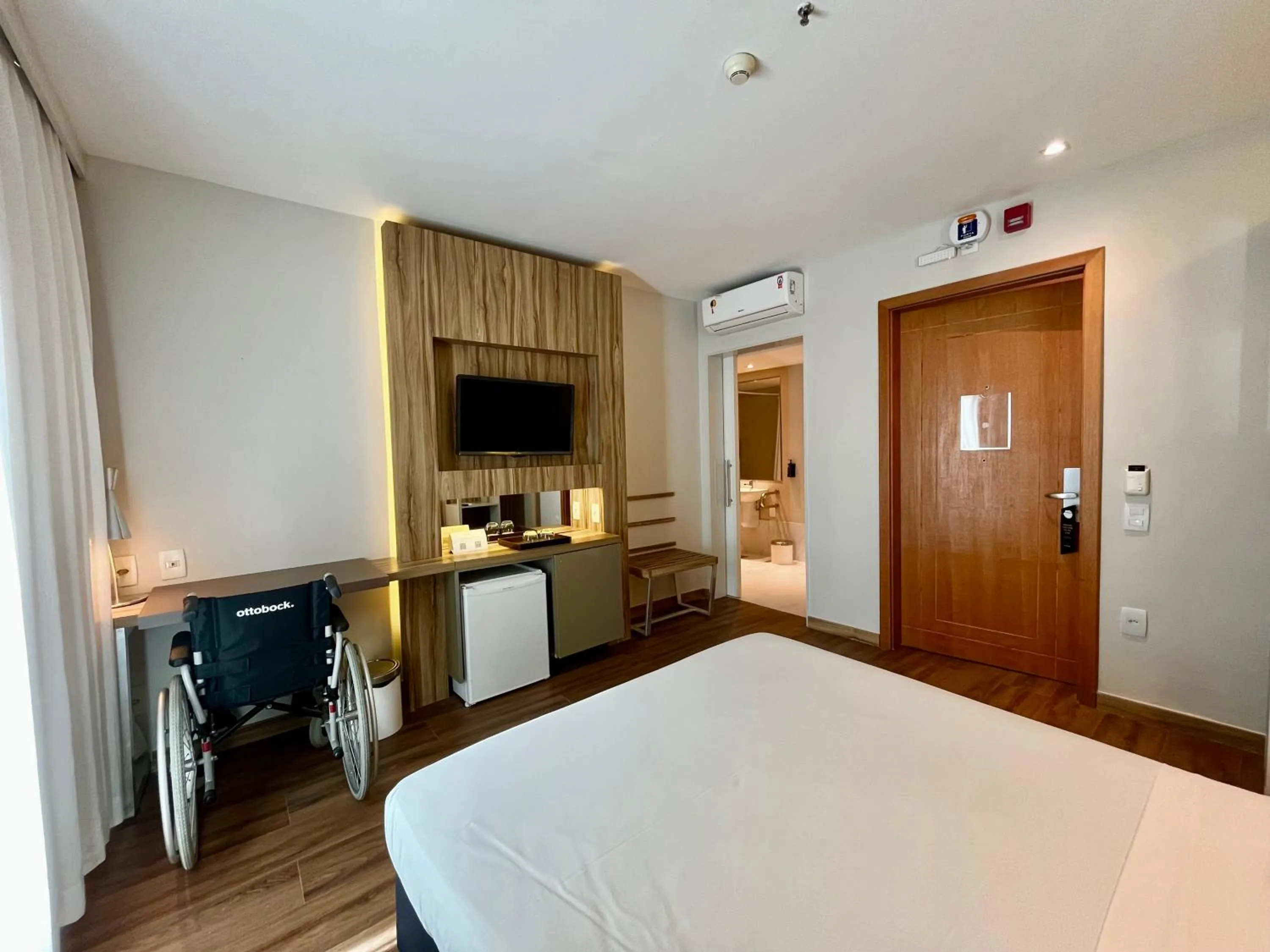 Photo of the whole room, Bed in Pestana Rio Atlantica