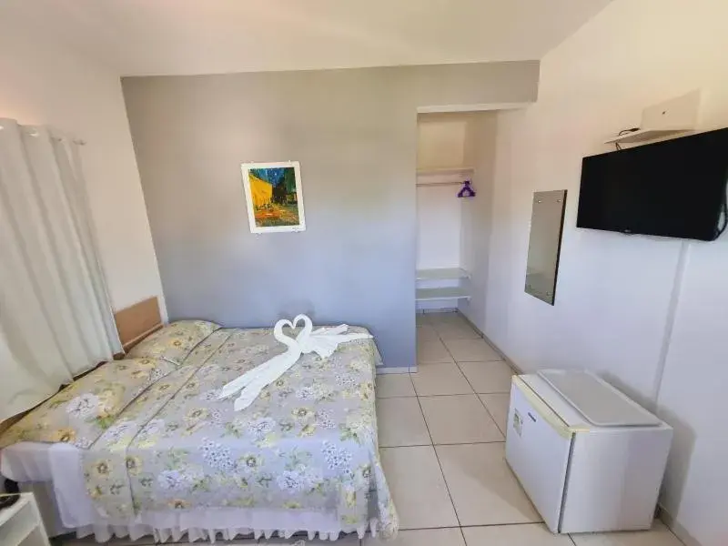 Basic Triple Room in Cantinho da Melão Basic Triple Room in Cantinho da Melão