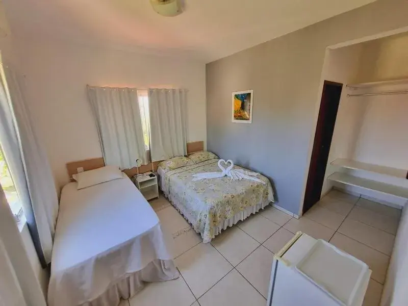Basic Triple Room in Cantinho da Melão Basic Triple Room in Cantinho da Melão