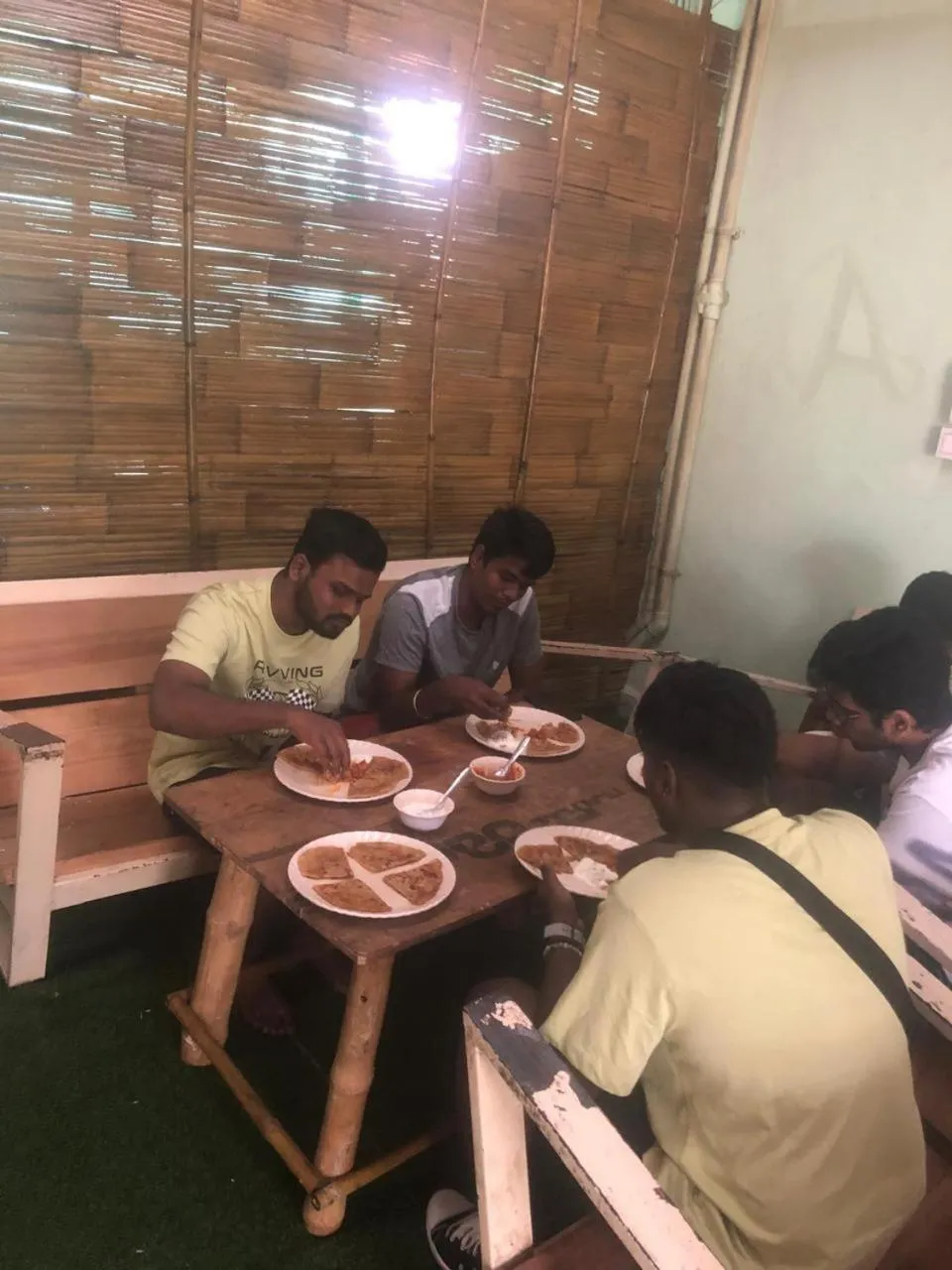 Seating area in Jeet hostel and Stay Rooms