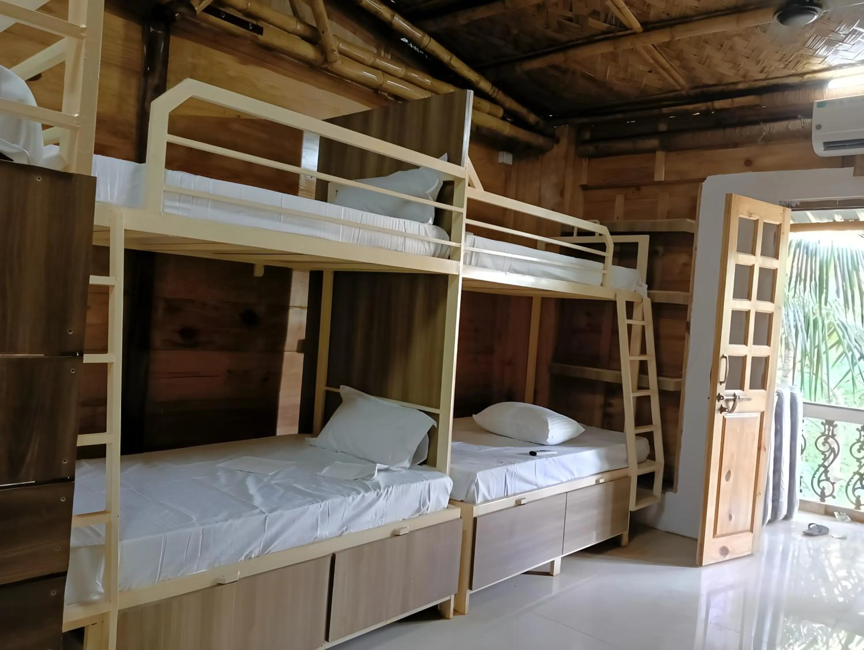 Bed in Jeet hostel and Stay Rooms