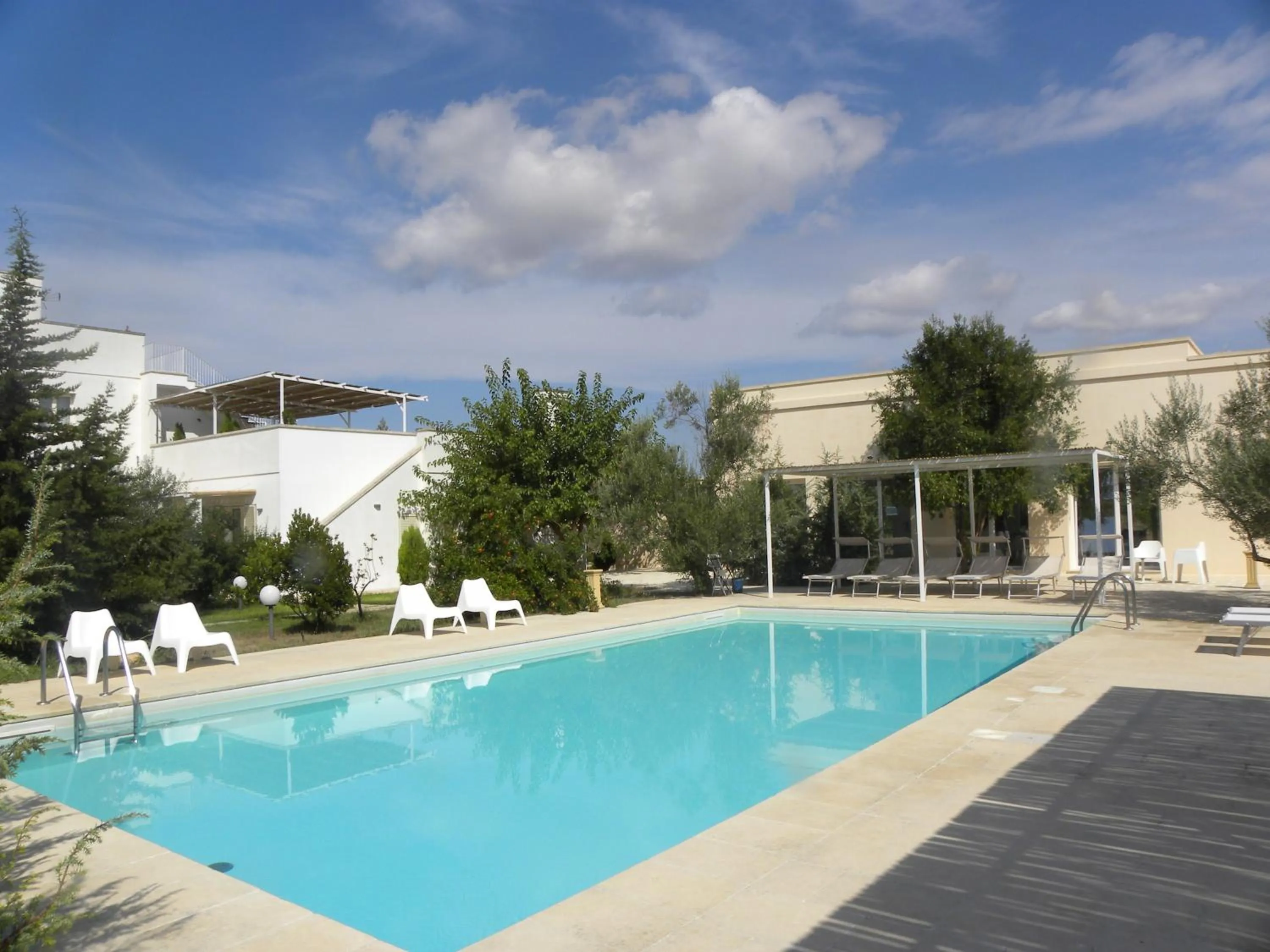Swimming pool in Masseria Agriturismo Faresalento